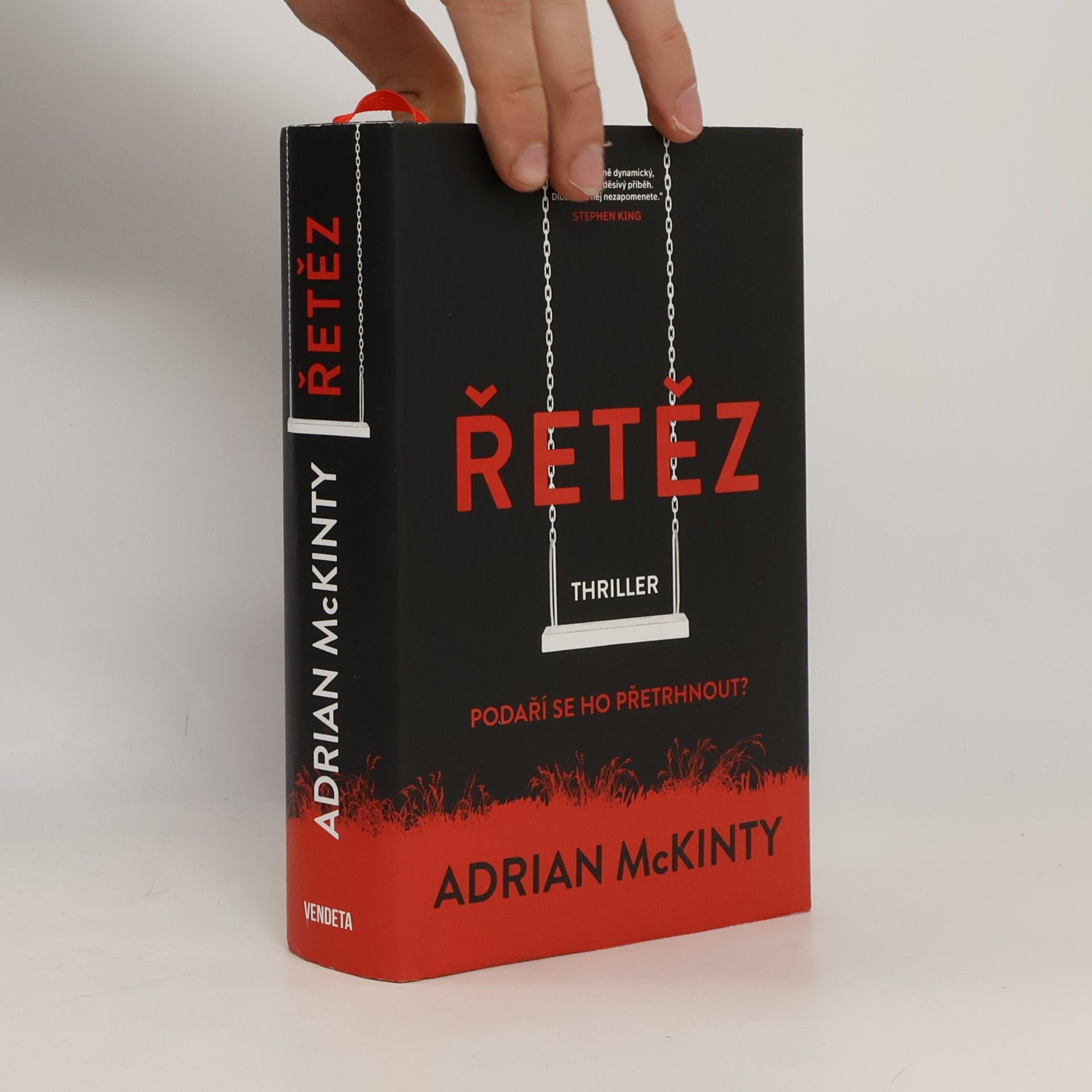 Adrian McKinty Řetěz