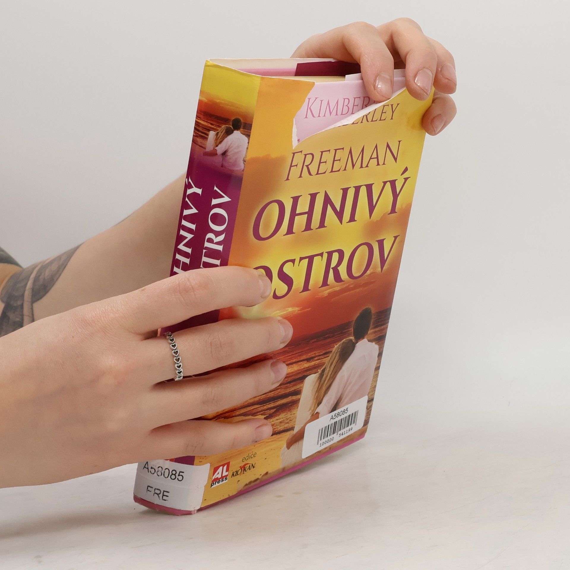 Kimberley Freeman Ohnivý ostrov