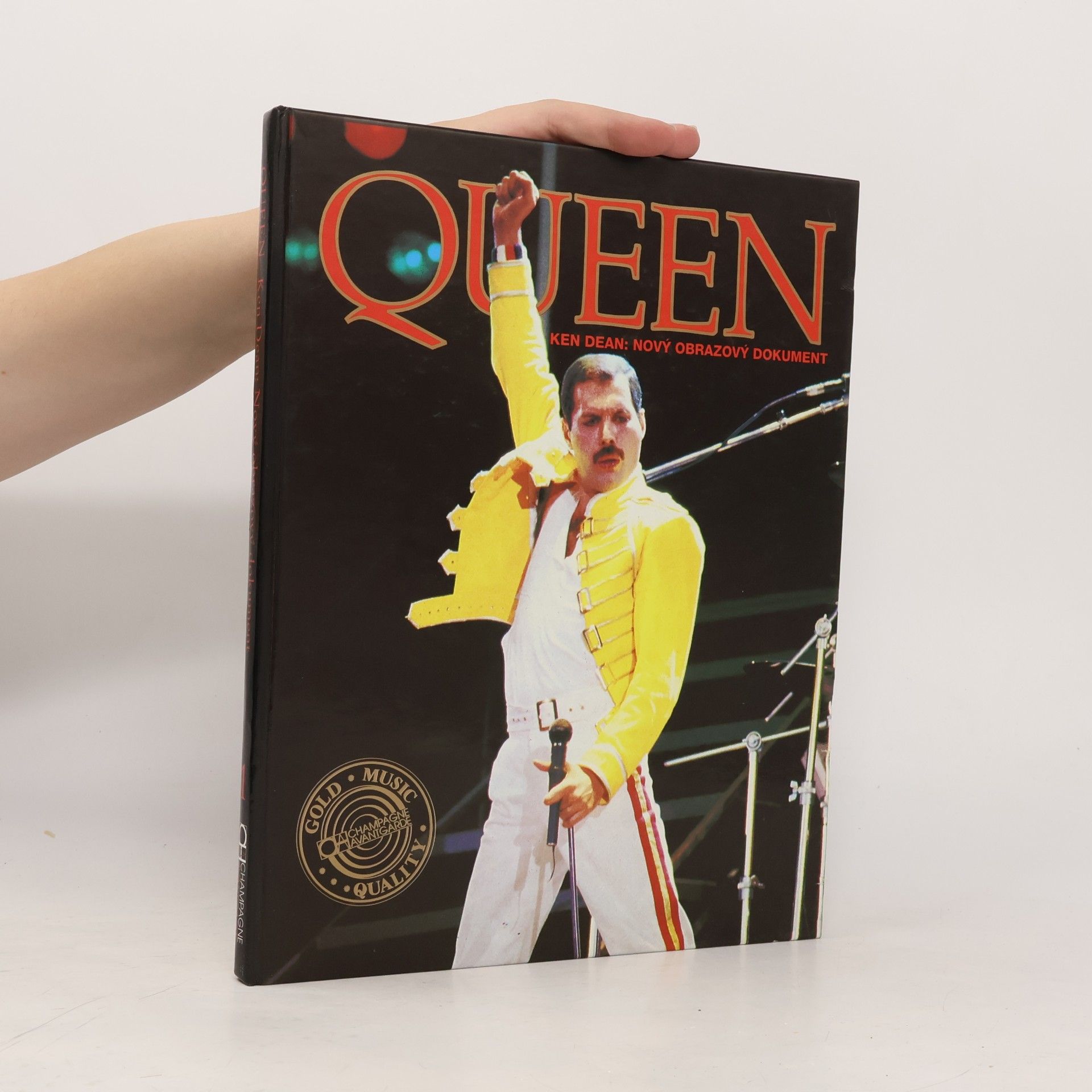 Ken Dean Queen. Nový obrazový dokument