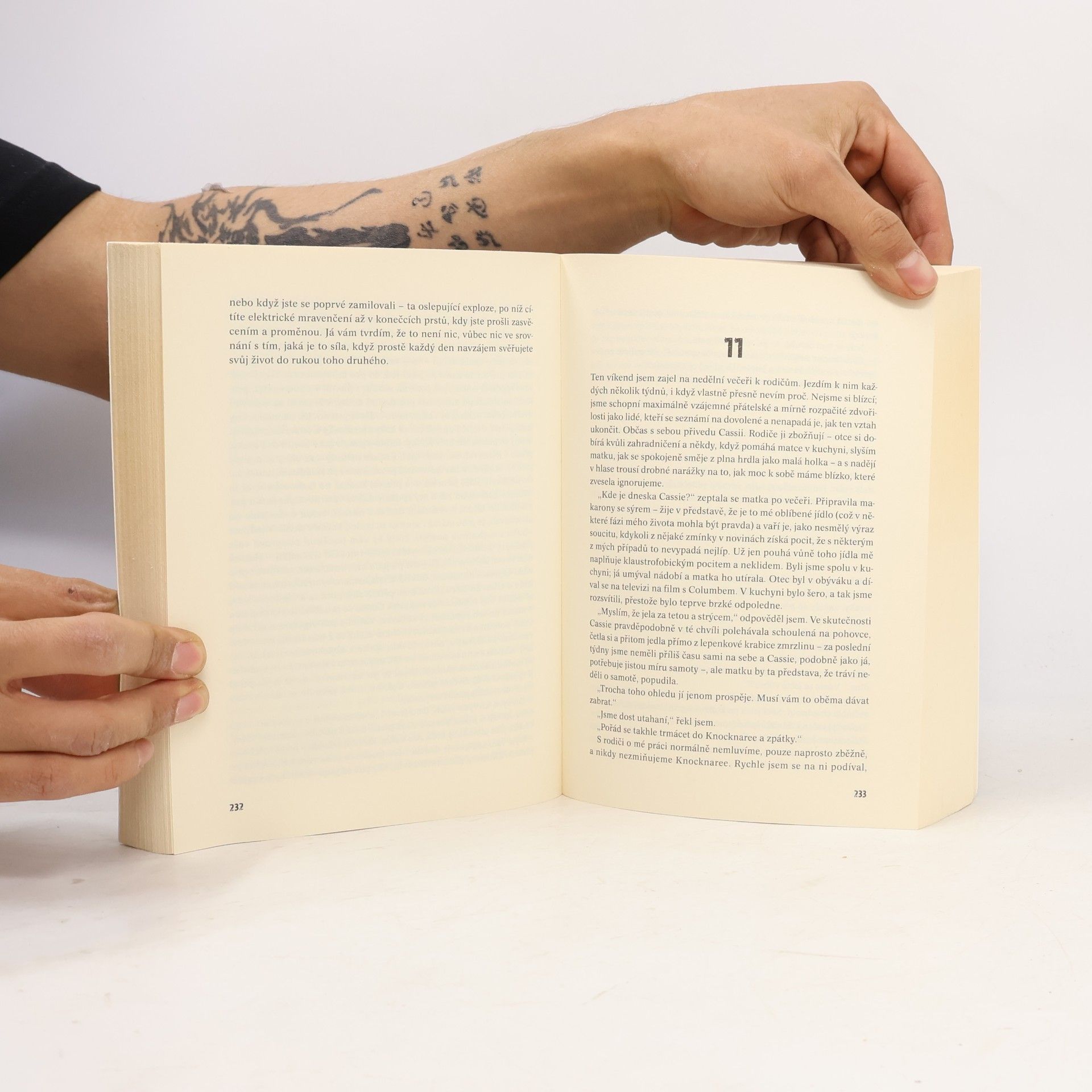 Tana French V lesích