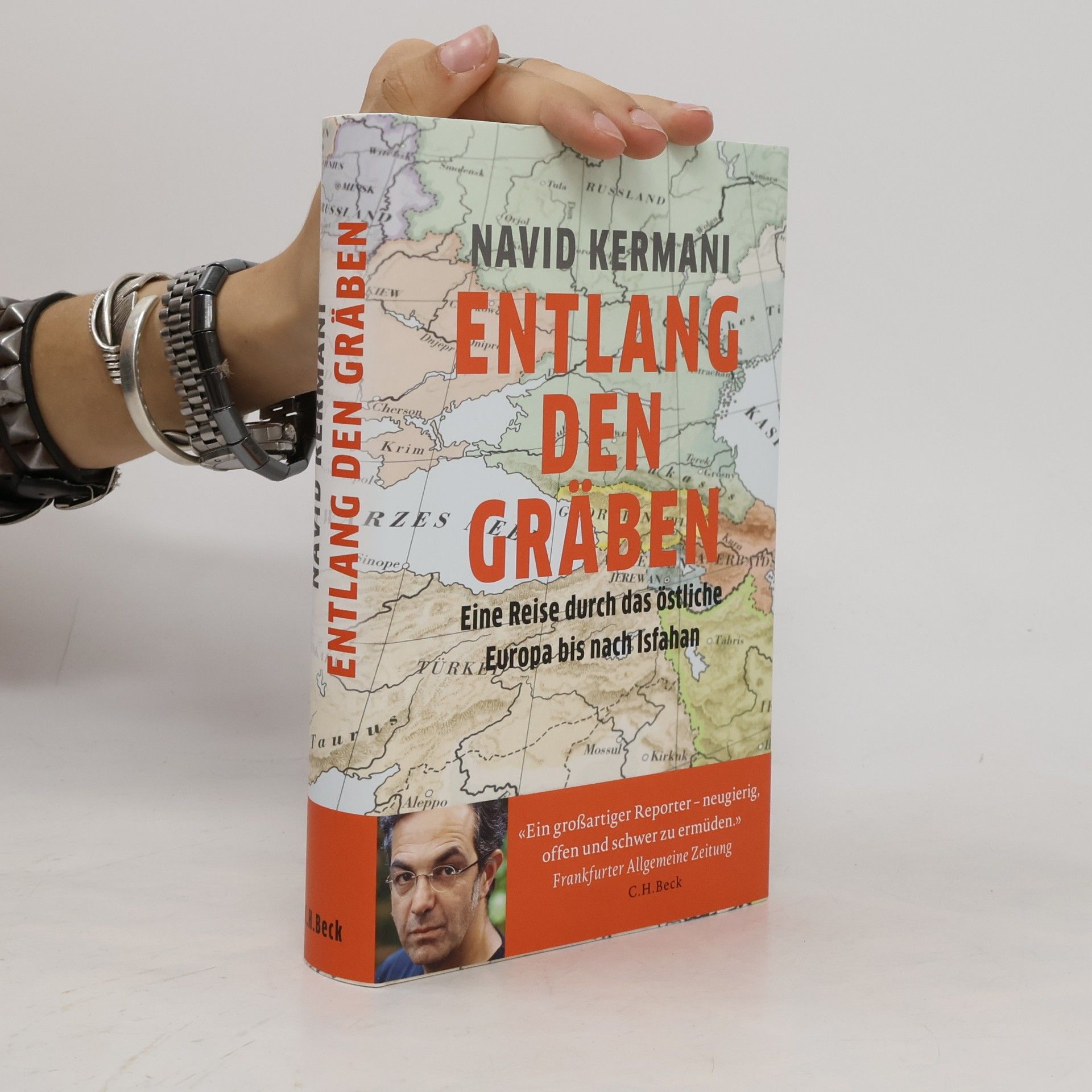 Navid Kermani Entlang den Gräben : eine Reise durch das östliche Europa bis nach Isfahan