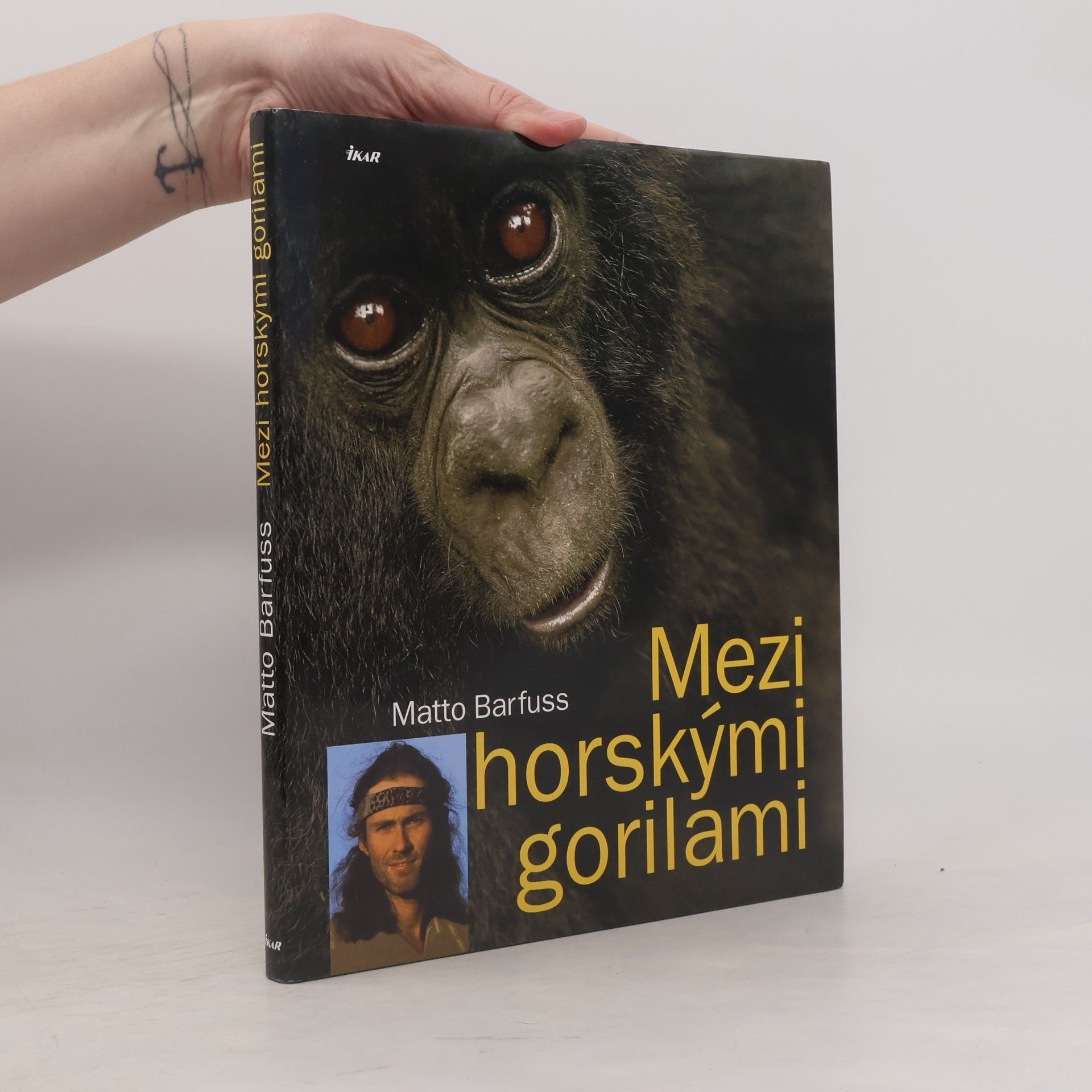 Matto H. Barfuss Mezi horskými gorilami