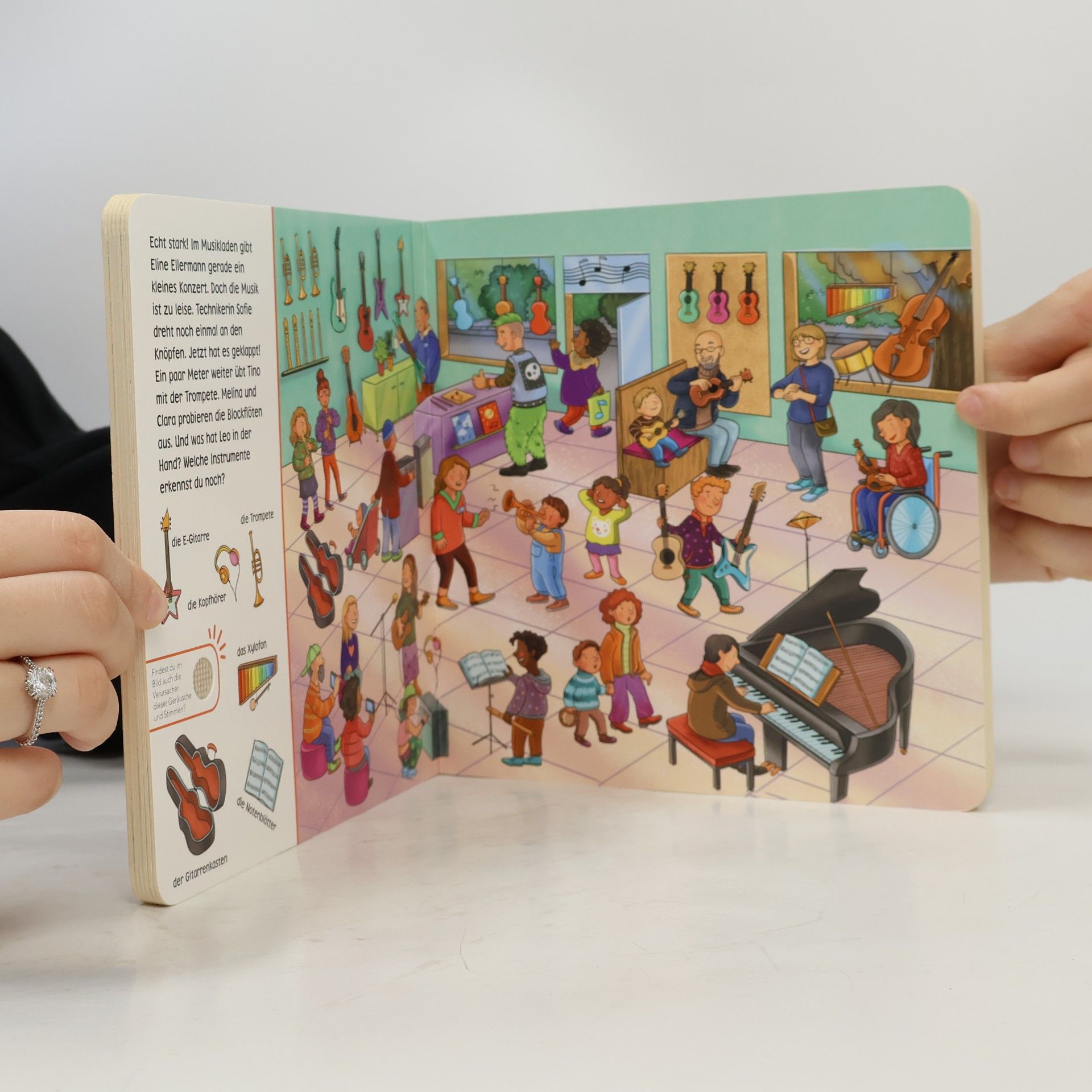 Enni Bollin Hör mal (Soundbuch): Wimmelbuch: Einkaufen