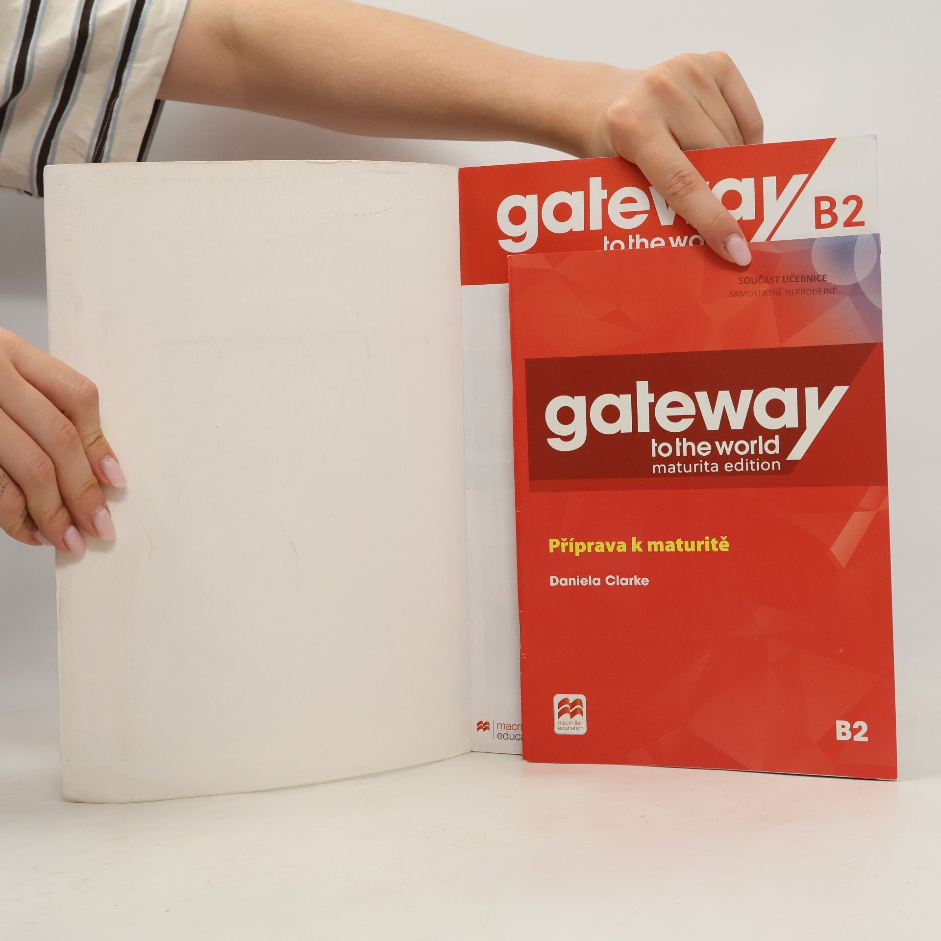 David Spencer Gateway to the World : Maturita Edition. B2. Student's book