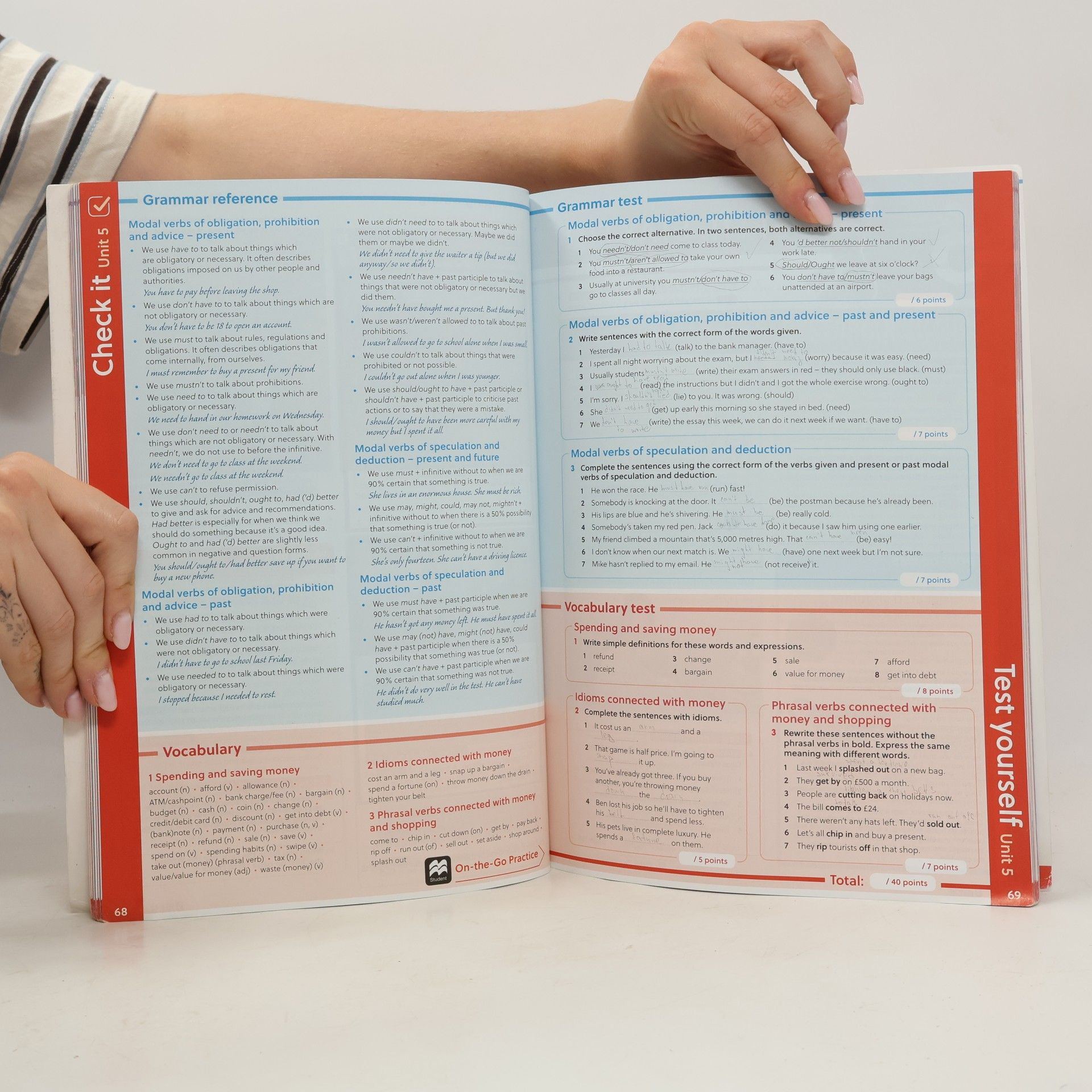 David Spencer Gateway to the World : Maturita Edition. B2. Student's book