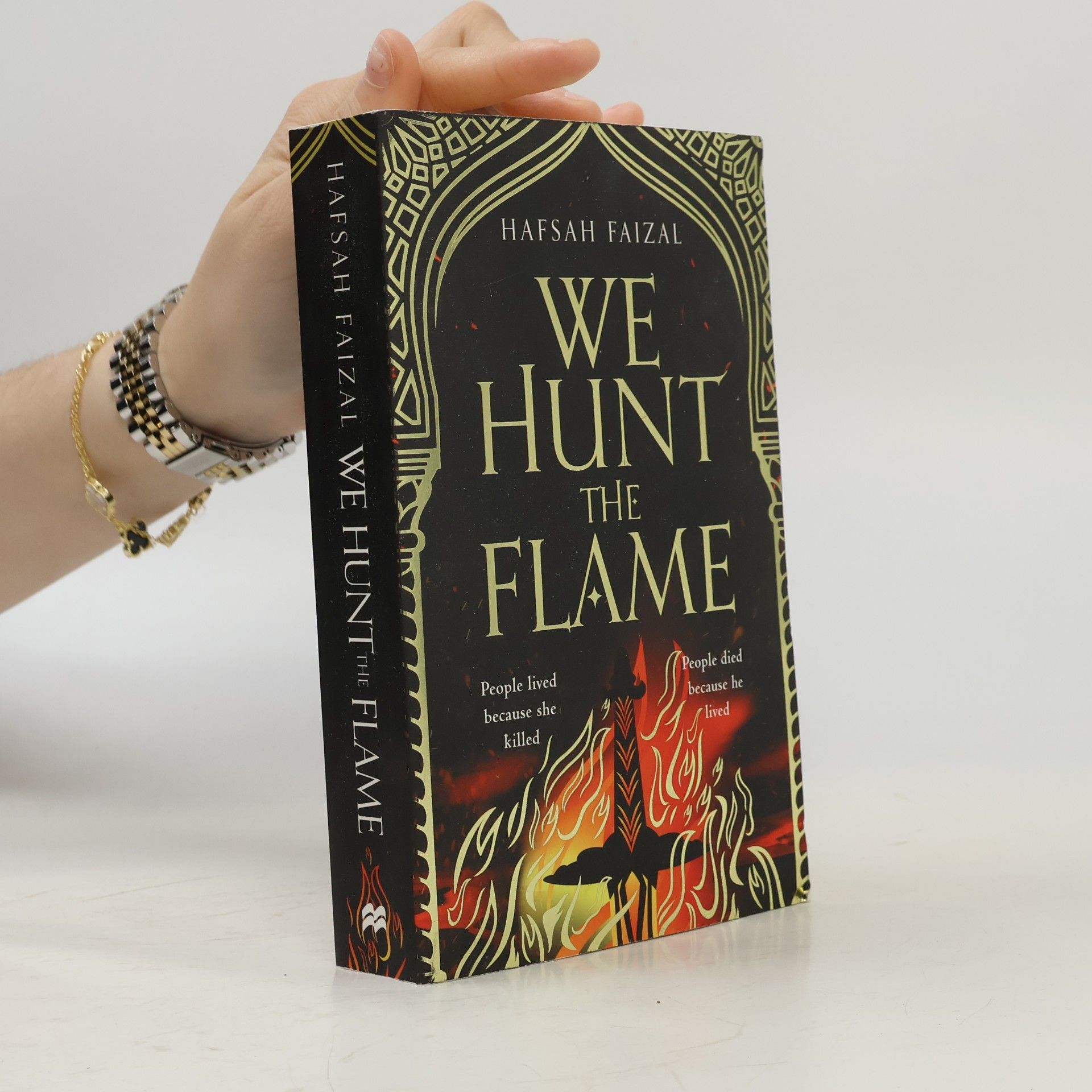 Hafsah Faizal We Hunt the Flame
