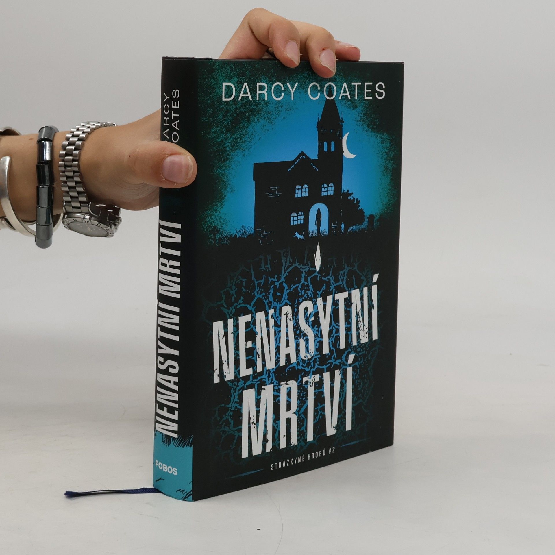 Darcy Coates Nenasytní mrtví