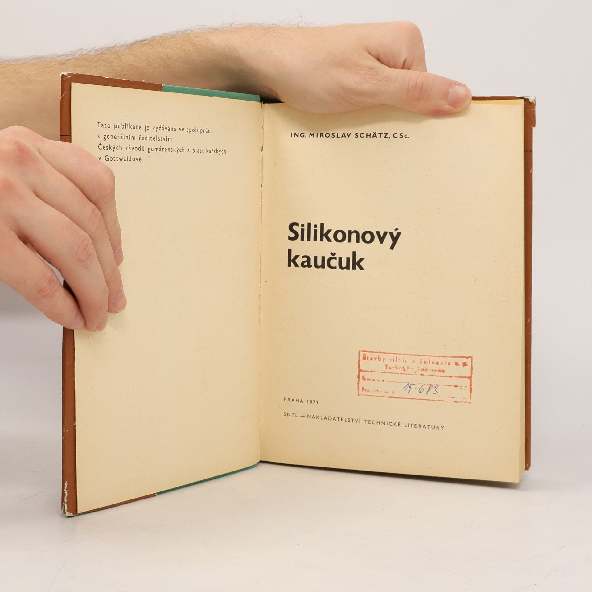 Miroslav Schätz Silikonový kaučuk