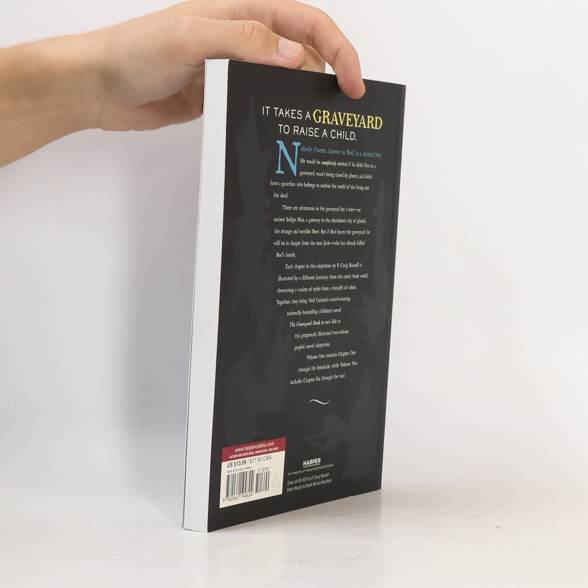 Neil Gaiman The Graveyard Book Graphic Novel: Volume 1
