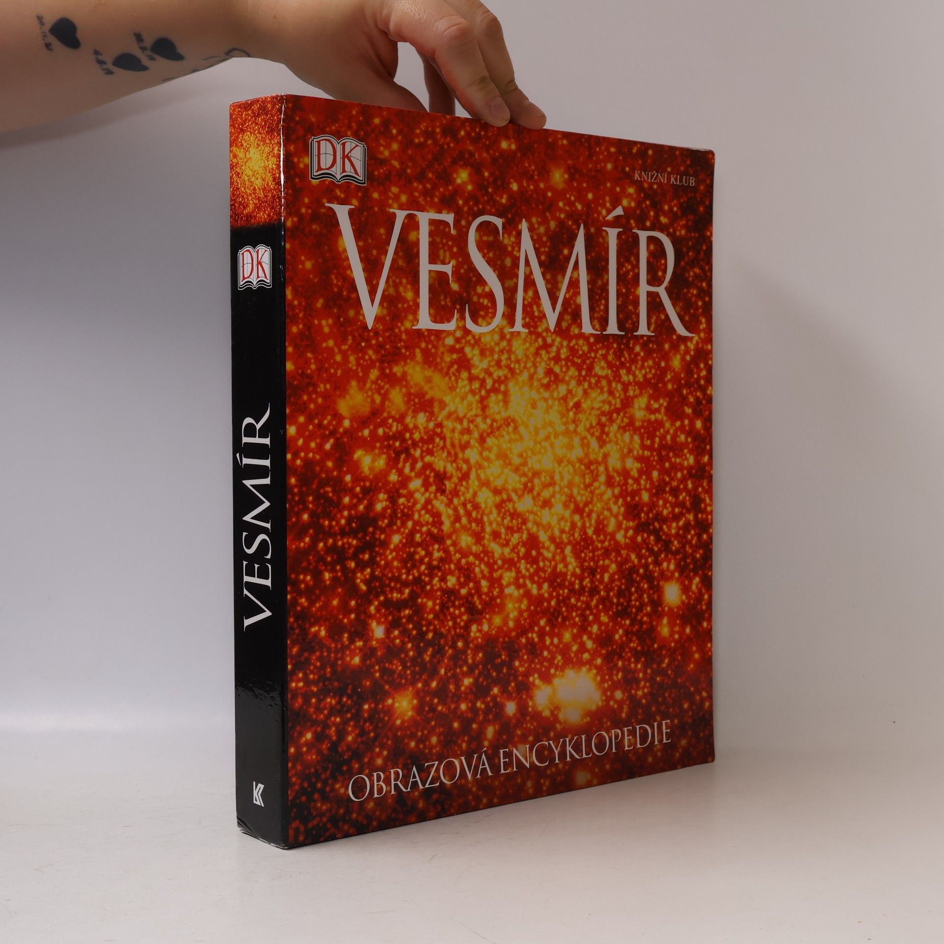 Vesmír