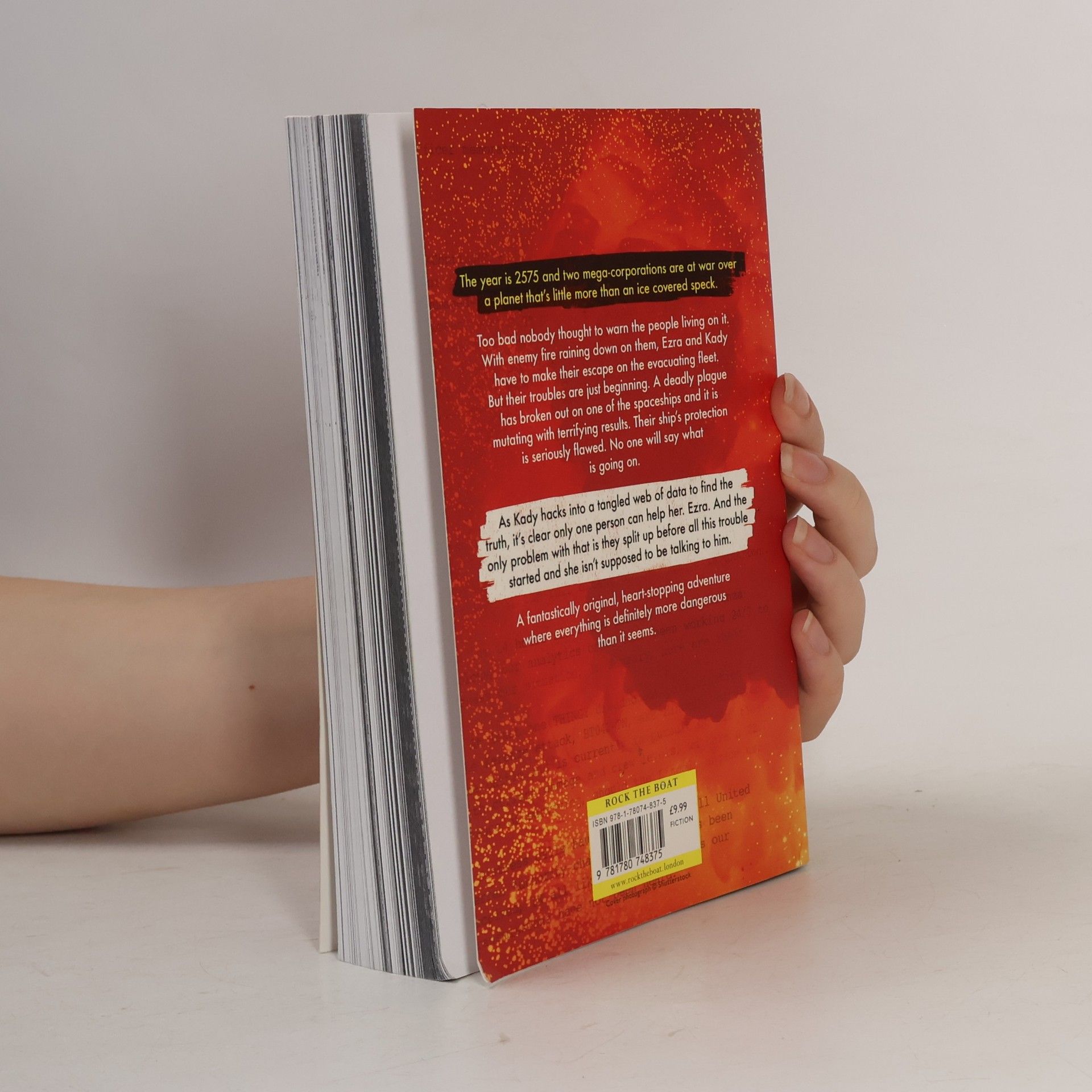 Amie Kaufman Illuminae