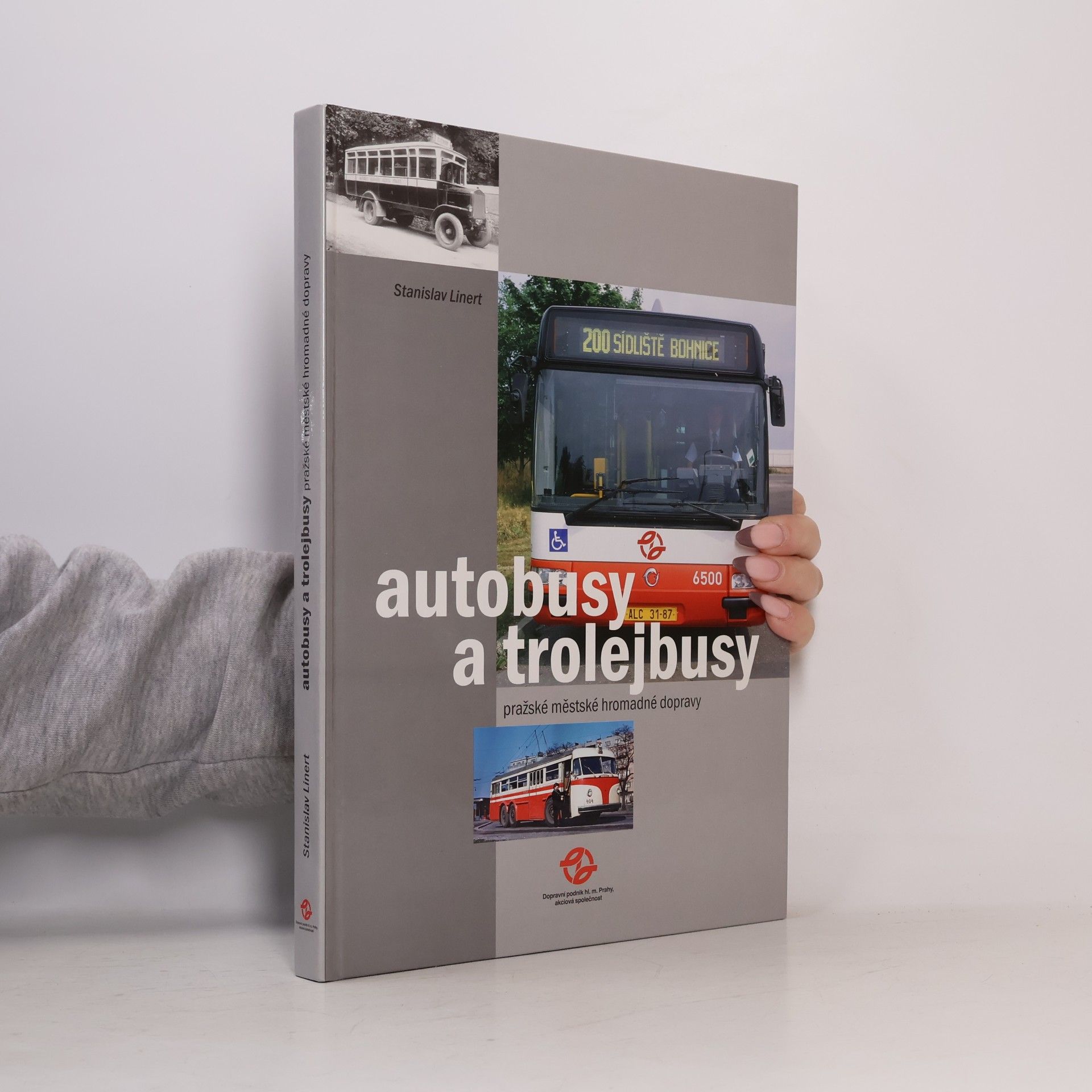 Autobusy a trolejbusy pražské městské hromadné dopravy