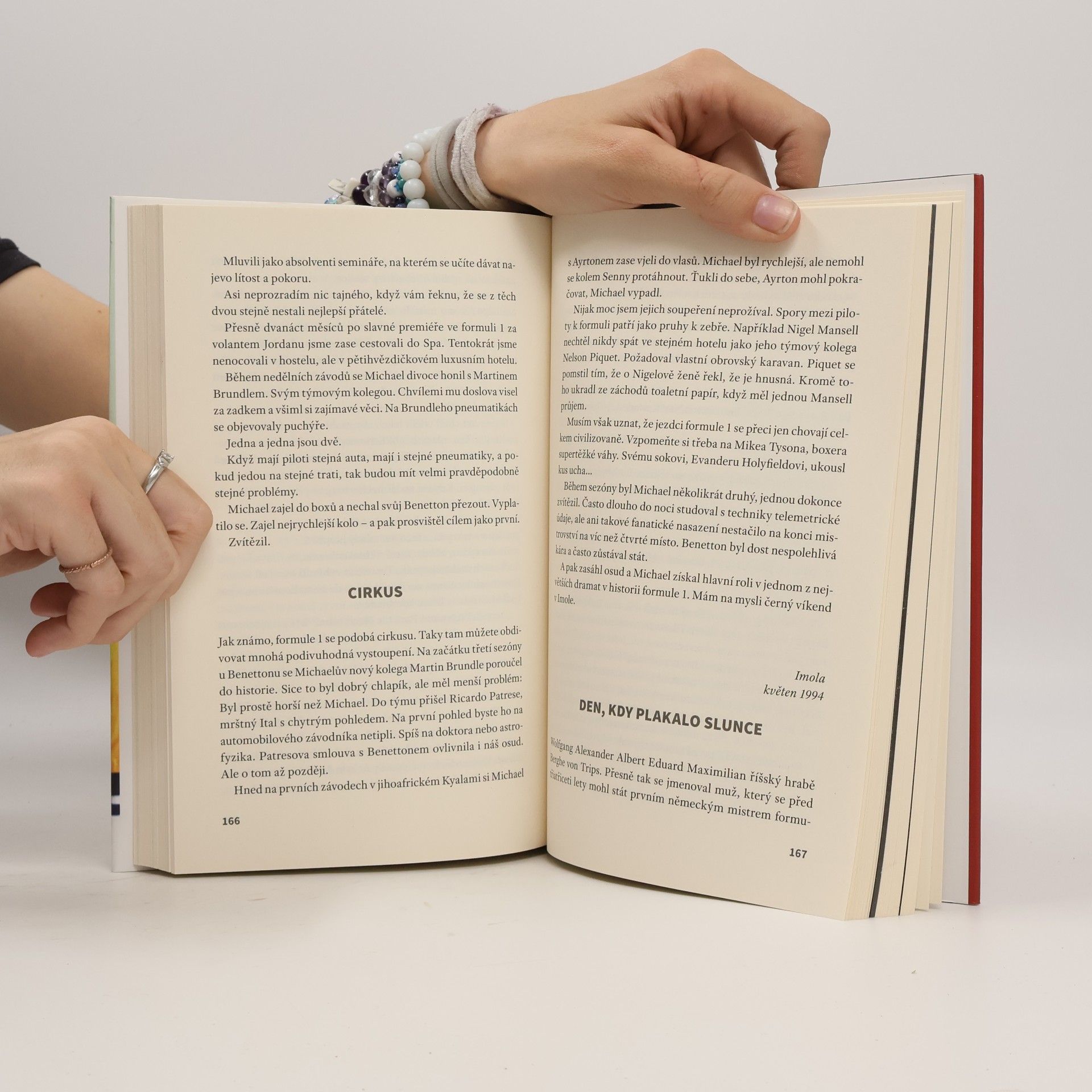 Willi Weber S benzinem v krvi : auto-biografie manažera Michaela Schumachera