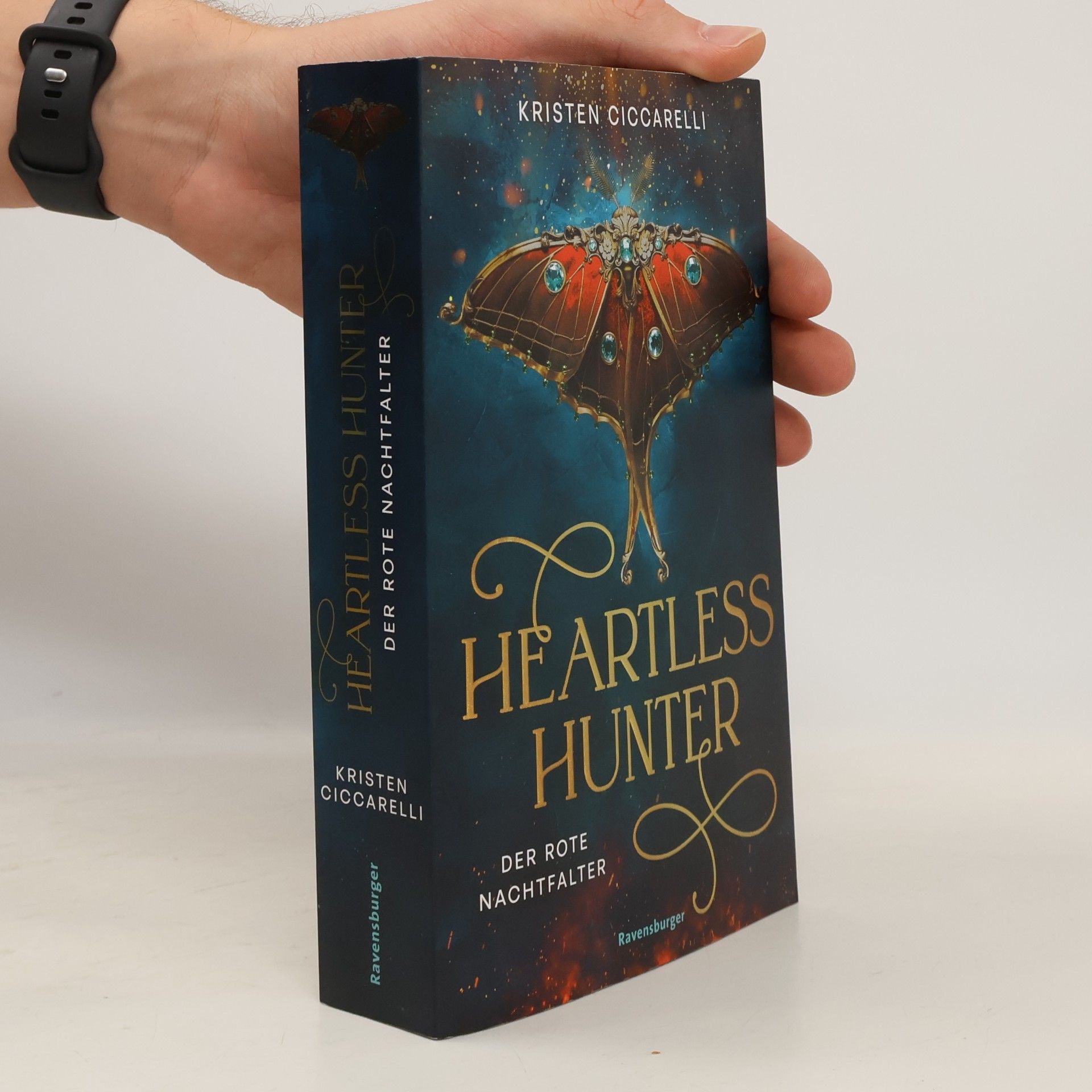 Heartless Hunter. Der rote Nachtfalter, Band 1