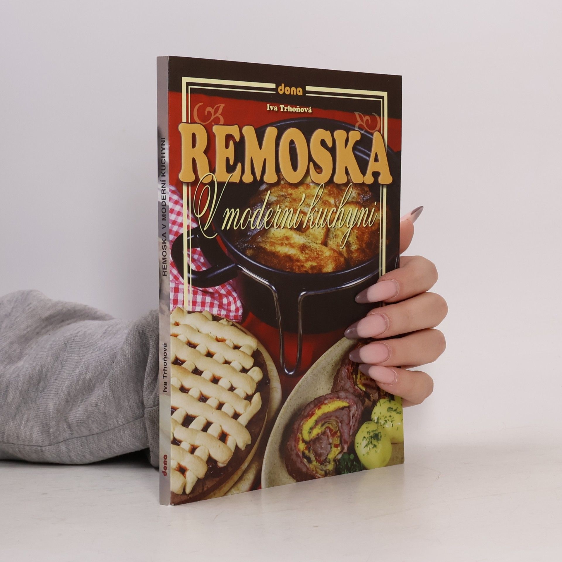 Iva Trhoňová Remoska v moderní kuchyni