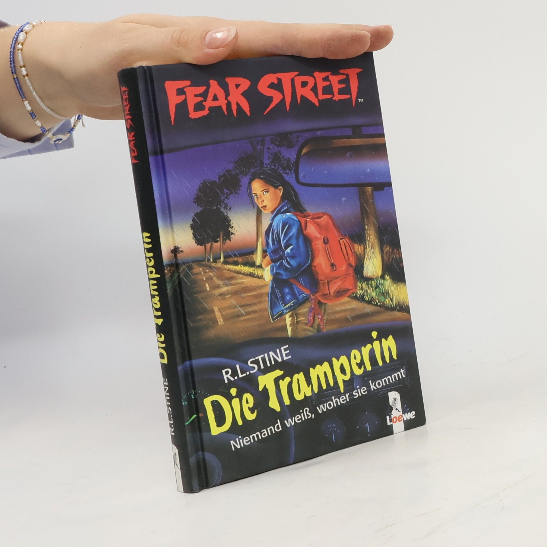 R. L. Stine Fear Street. Die Tramperin. Niemand weiß, woher sie kommt.