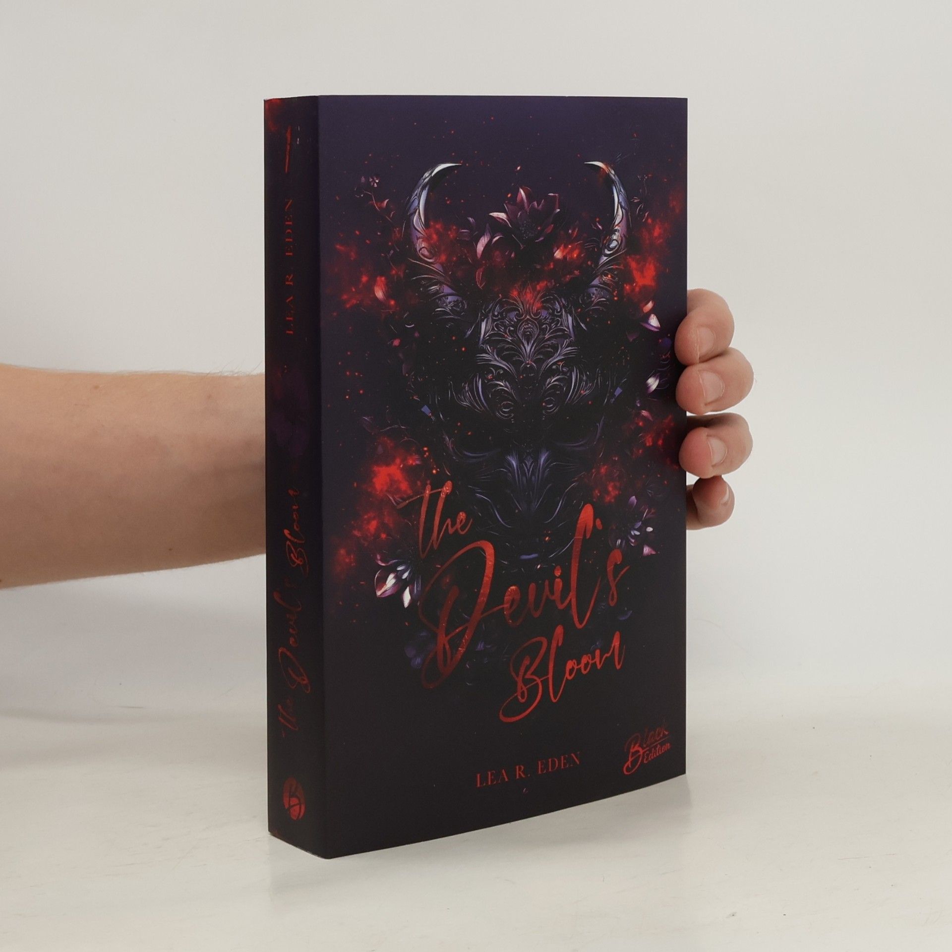 Lea R. Eden The Devil’s Bloom