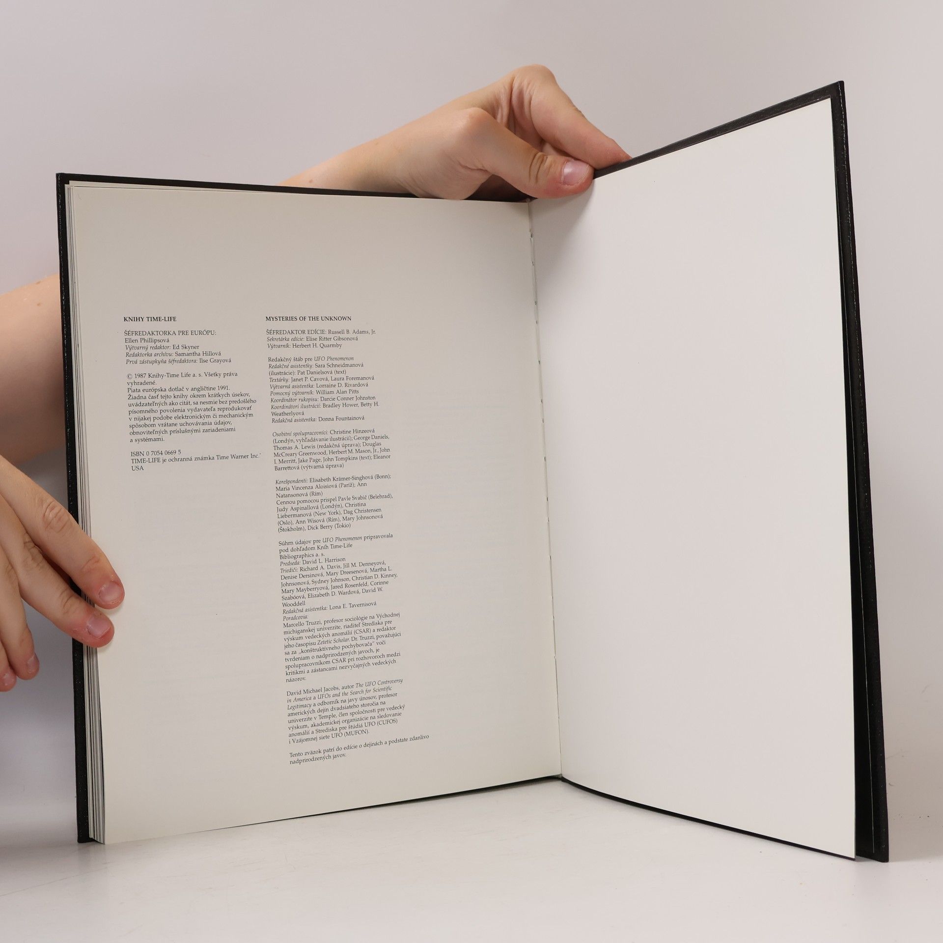 Autorenkollektiv Edícia Záhad: UFO