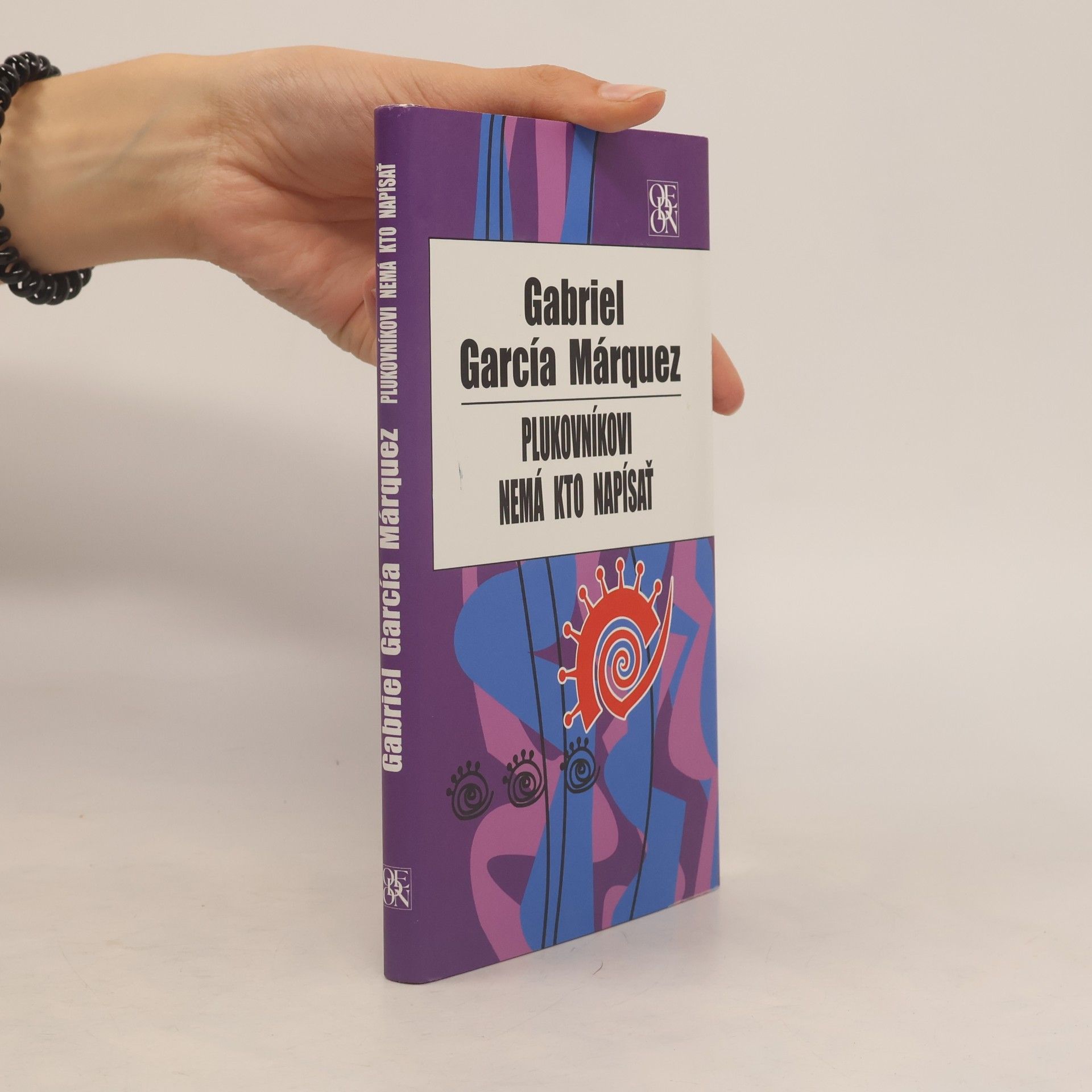 Gabriel García Márquez Plukovníkovi nemá kto napísať