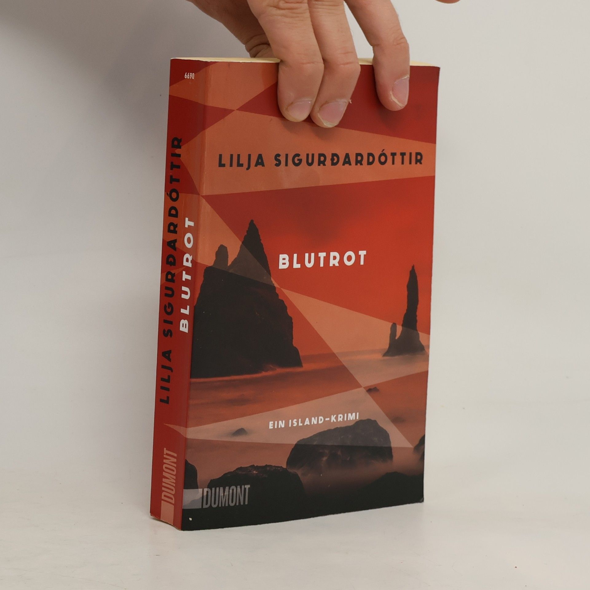 Lilja Sigurðardóttir Blutrot