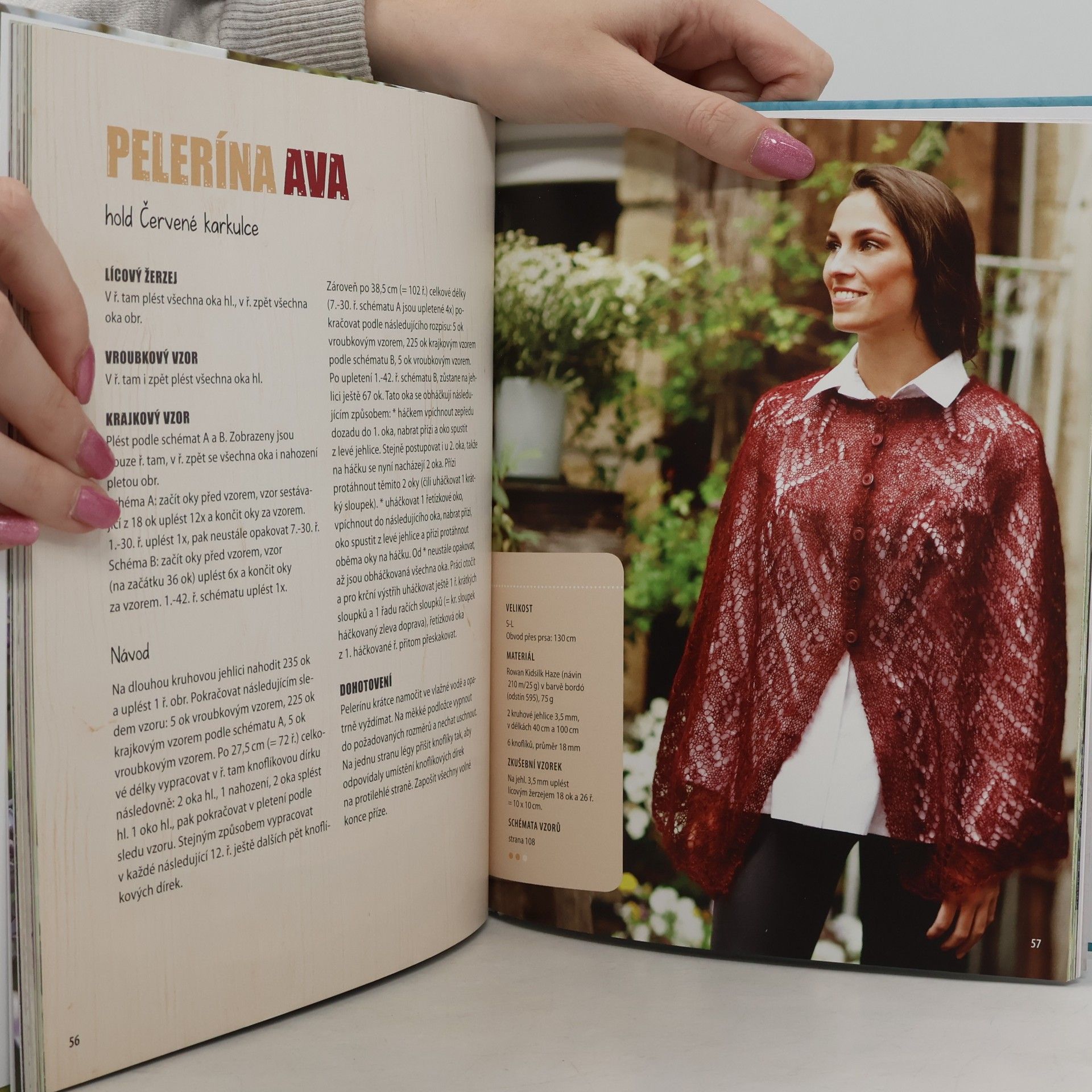 Autores varios TOPP Pletená ponča a peleríny