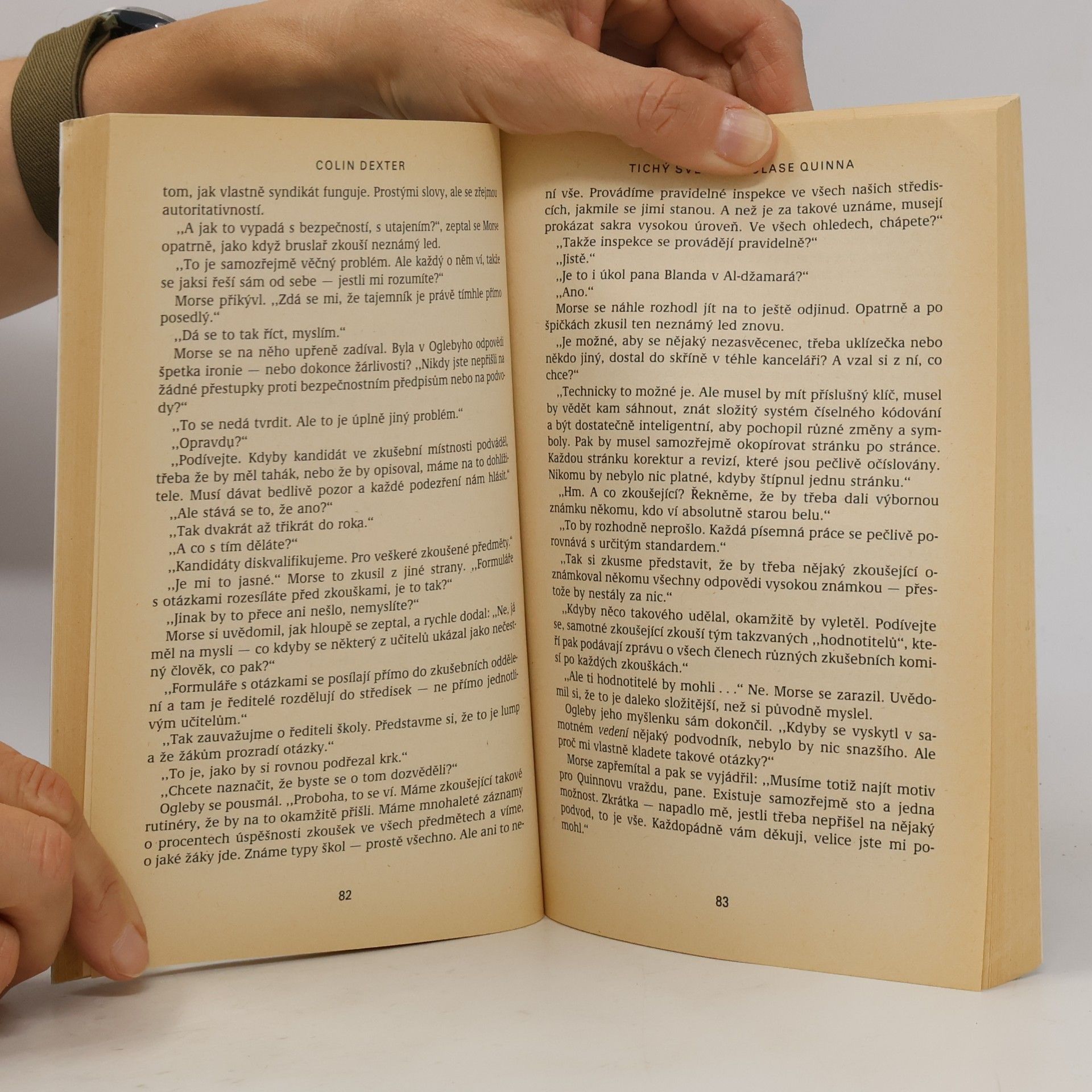Colin Dexter Tichý svět Nicholase Quinna