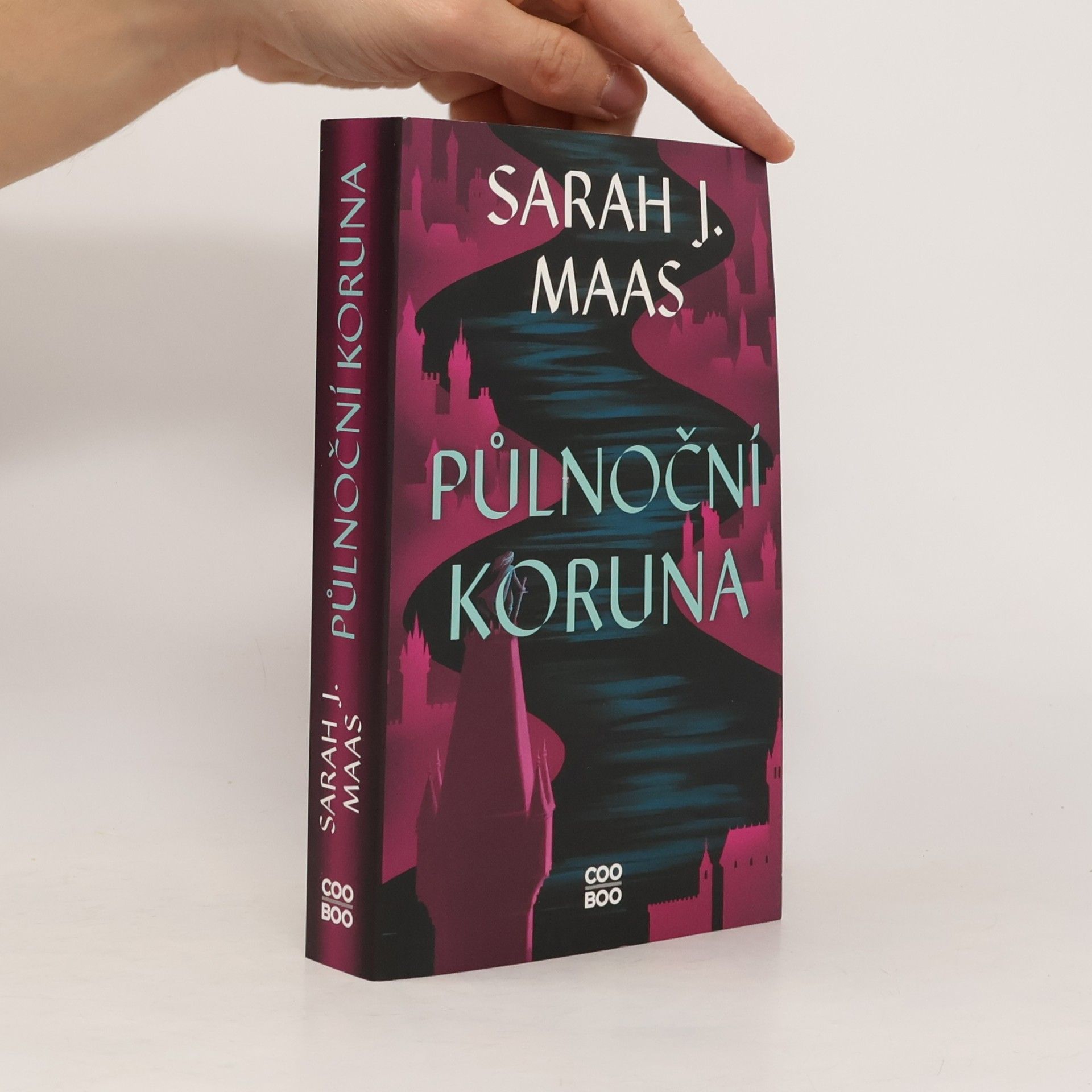 Sarah J. Maas Půlnoční koruna