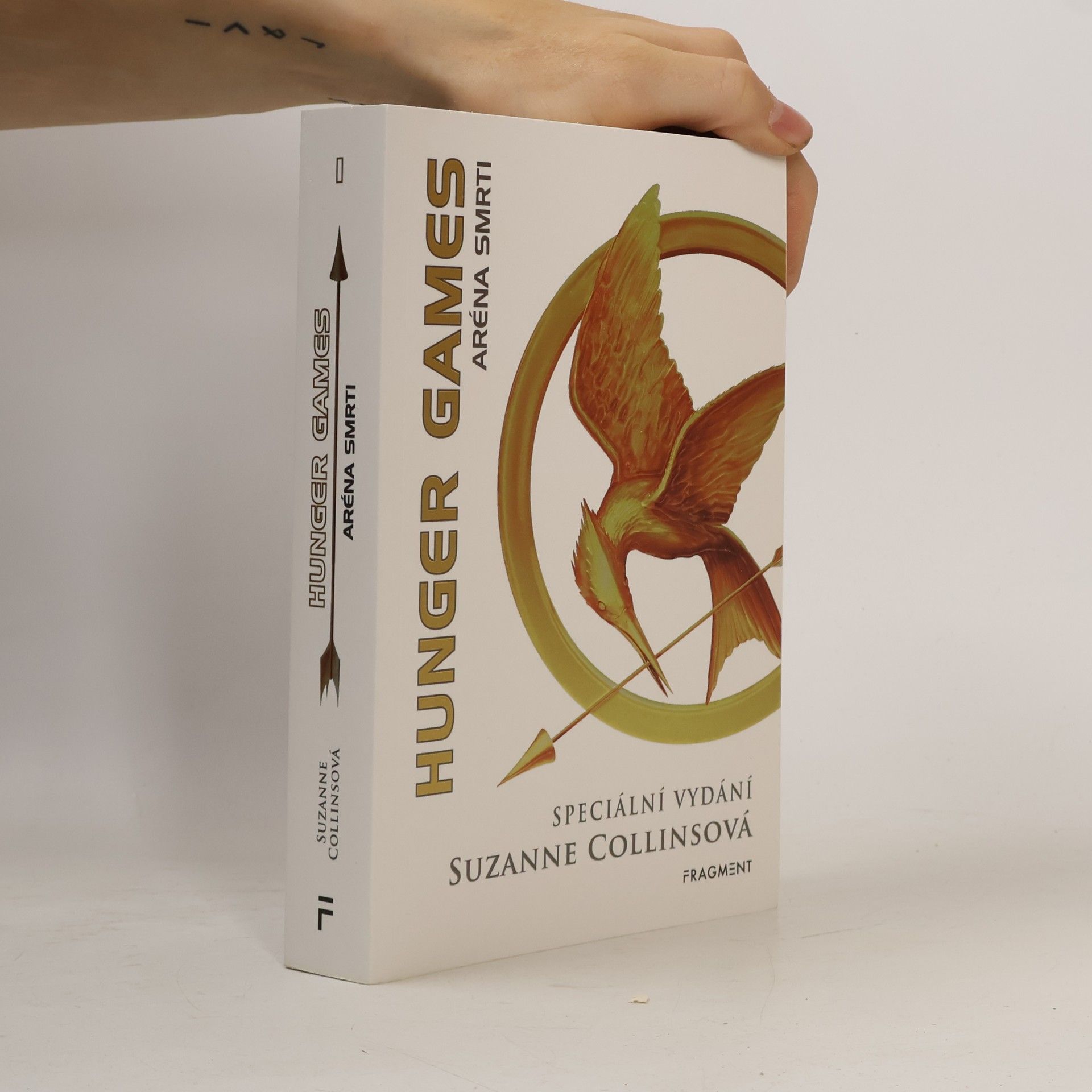 Suzanne Collins Hunger games. Aréna smrti