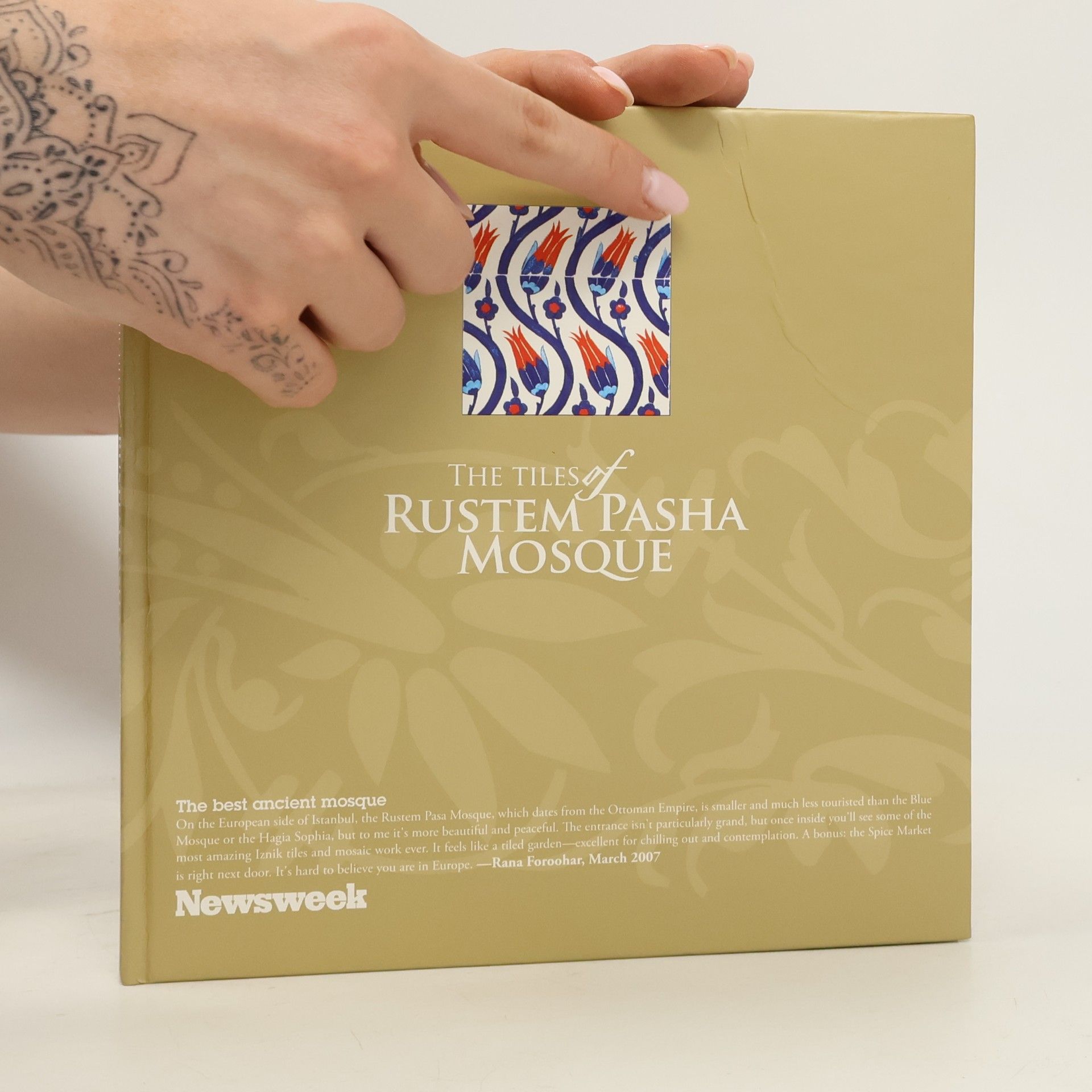 Ofisi Basim Dalgalidere The Tiles of Rustem Pasha Mosque