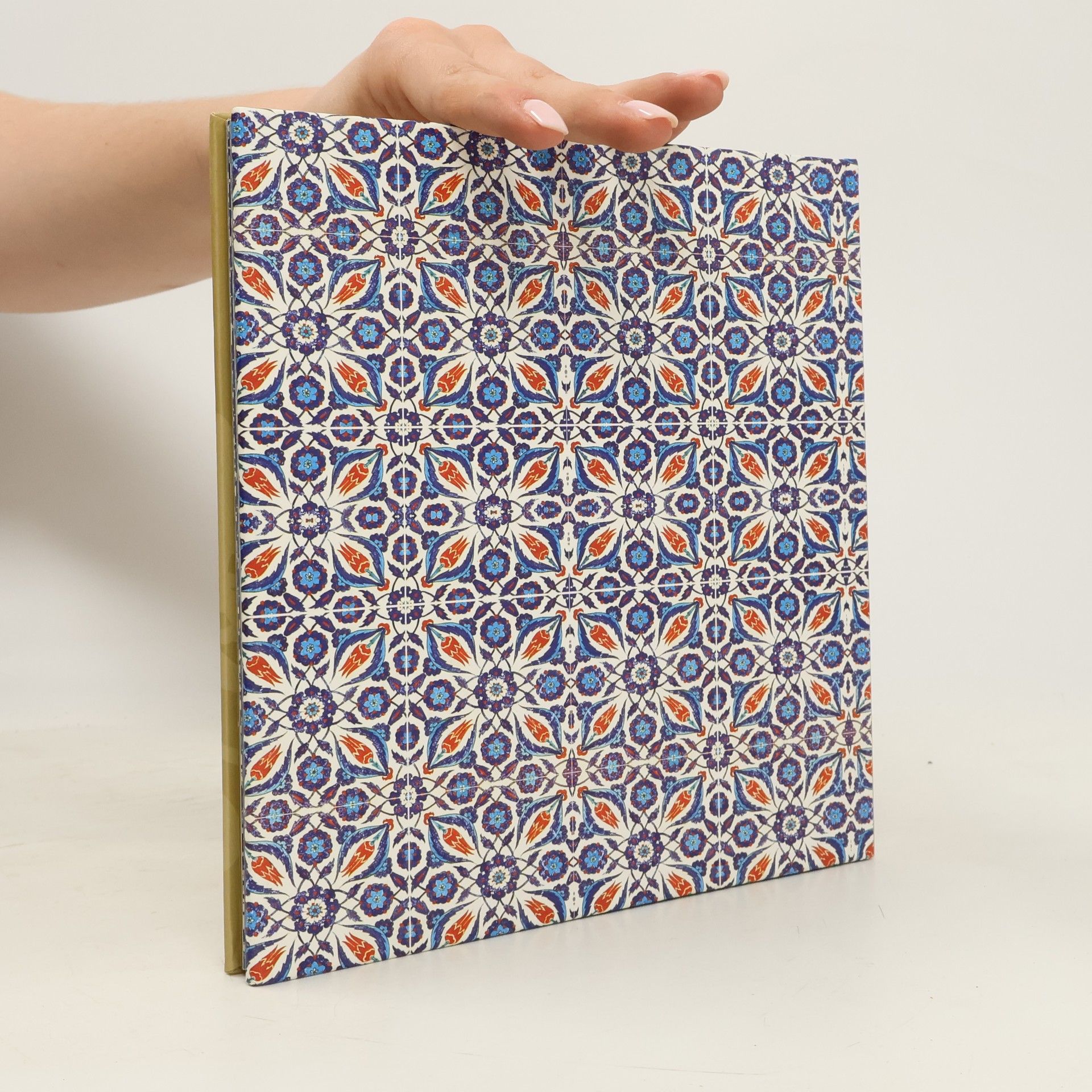 Ofisi Basim Dalgalidere The Tiles of Rustem Pasha Mosque