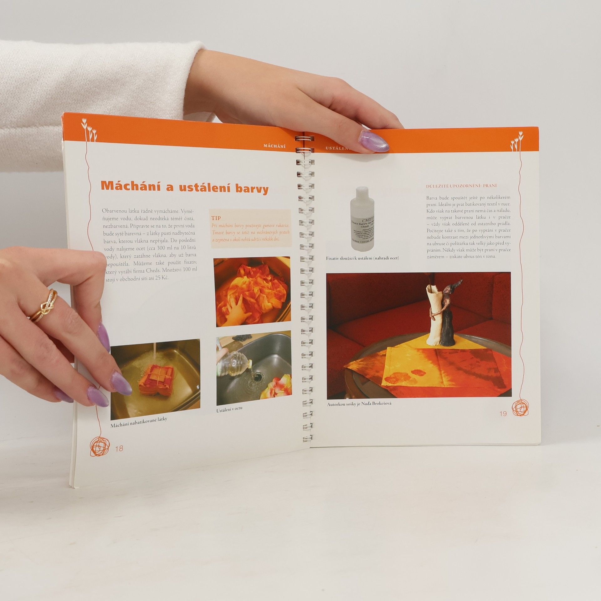 Leona Fousková Batikujeme bytový textil