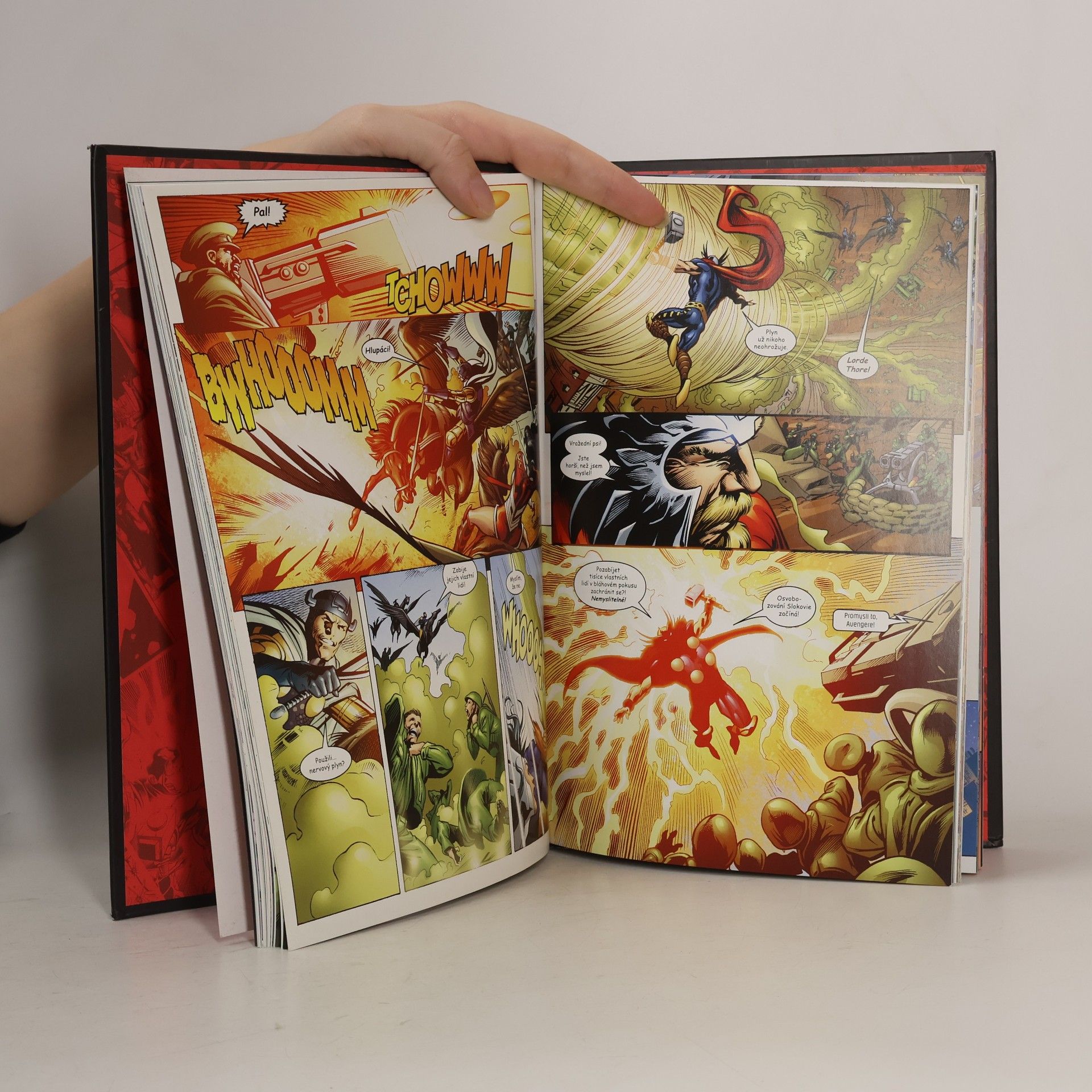 Geoff Johns Ultimátní komiksový komplet 28. Avengers. Na ostří nože