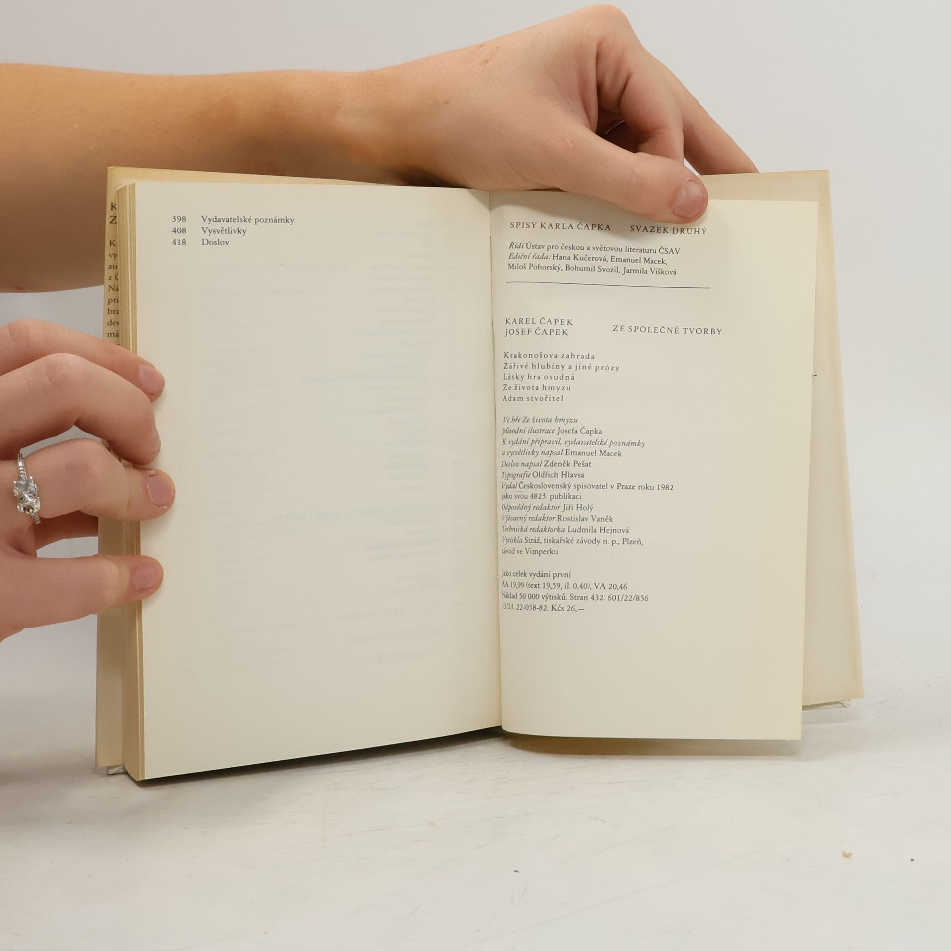 Karel Čapek Krakonošova zahrada. Zářivé hlubiny a jiné prózy. Lásky hra osudná. Ze života hmyzu. Adam stvořitel