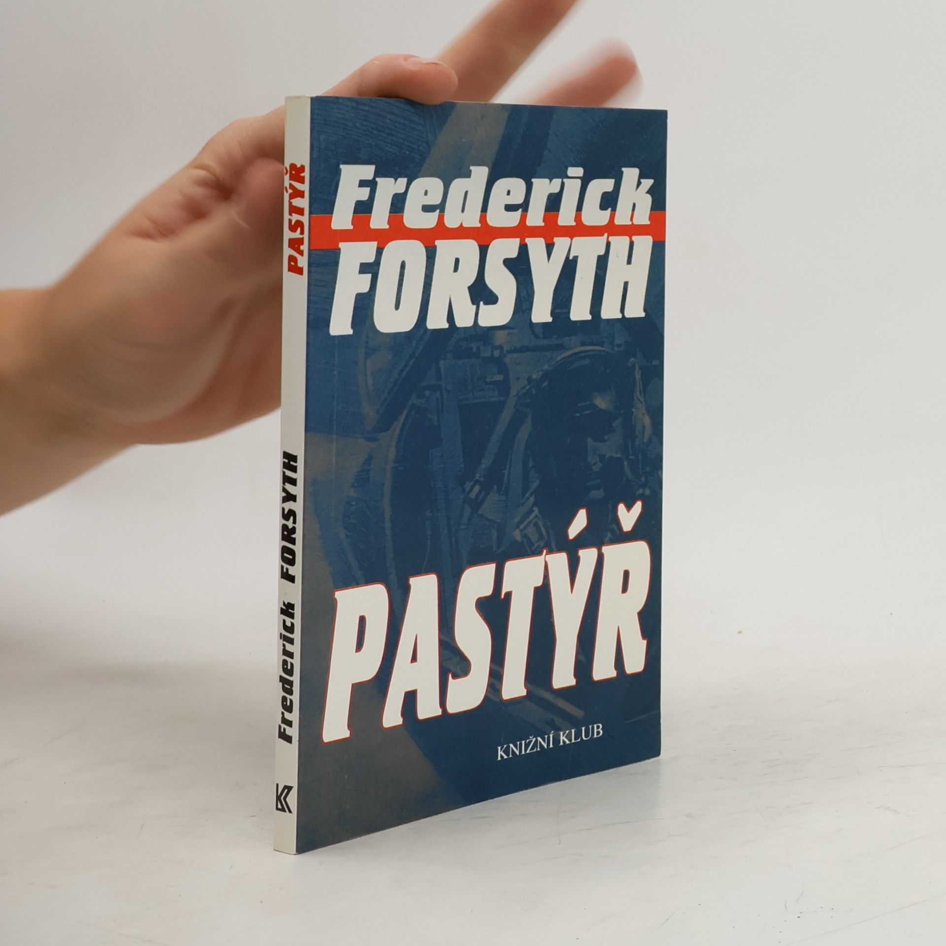 Frederick Forsyth PASTÝŘ