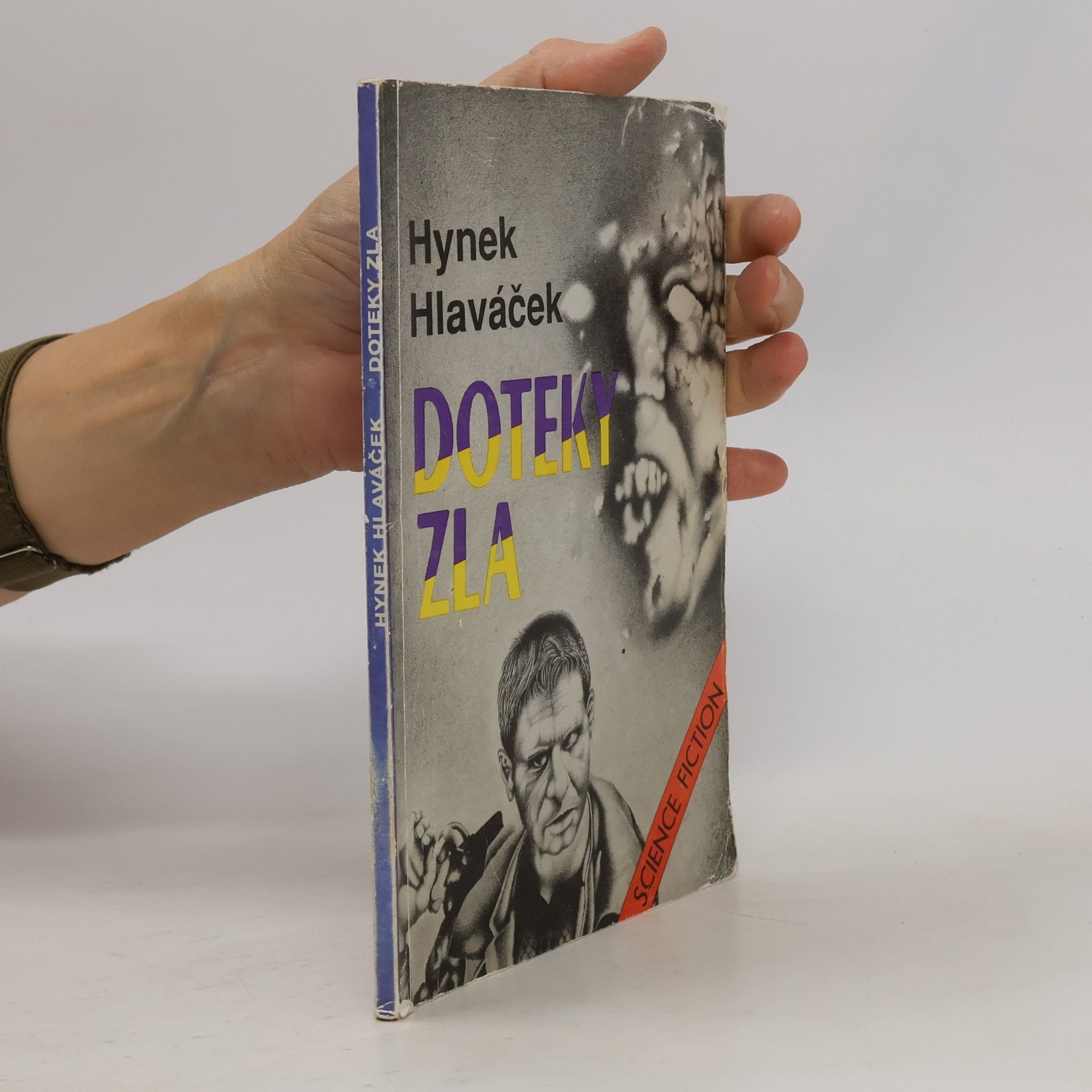 Ivan Neumann Doteky zla : Science fiction