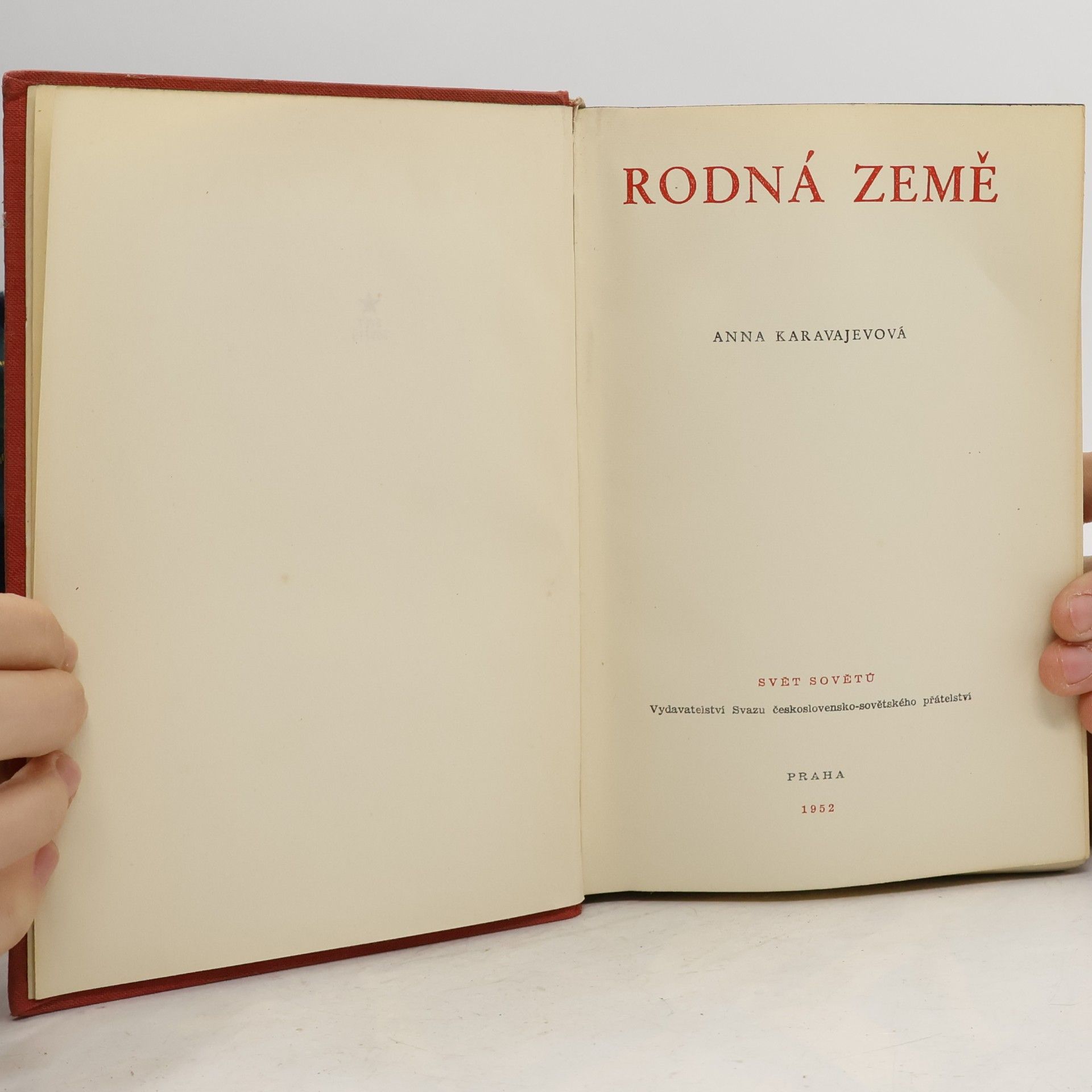 Anna Karavajeva Rodná Země