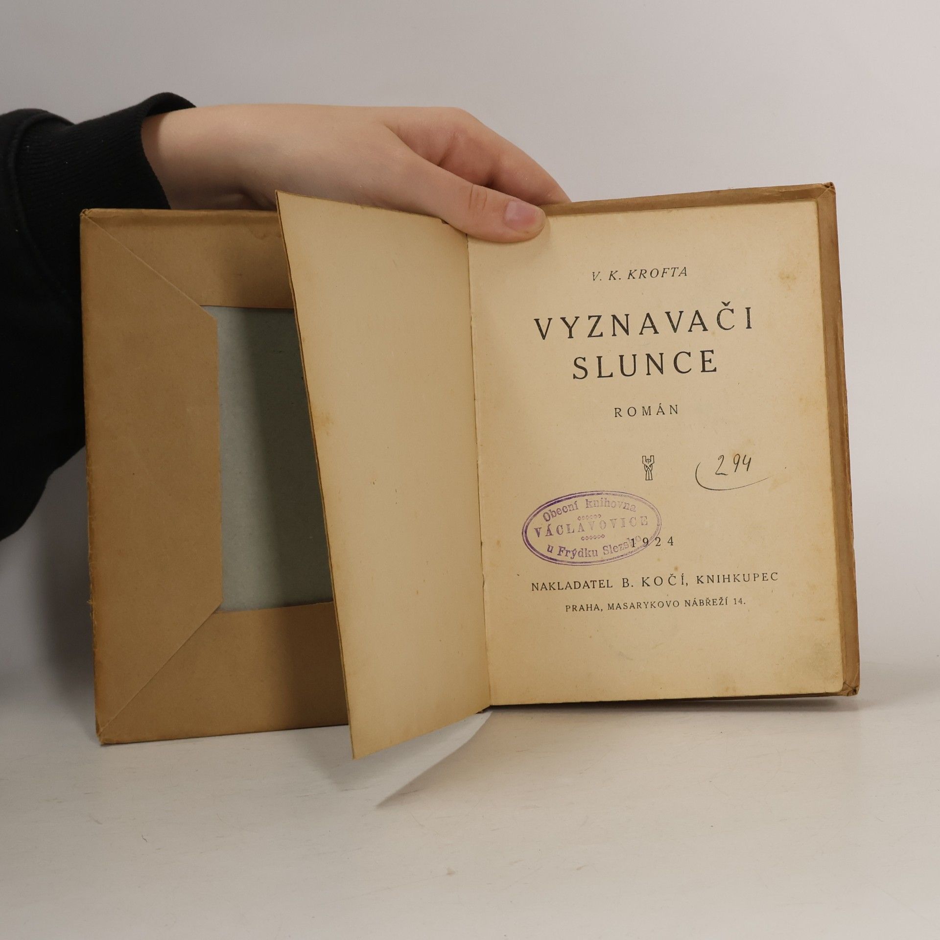 Krofta V. K. Vyznavači slunce