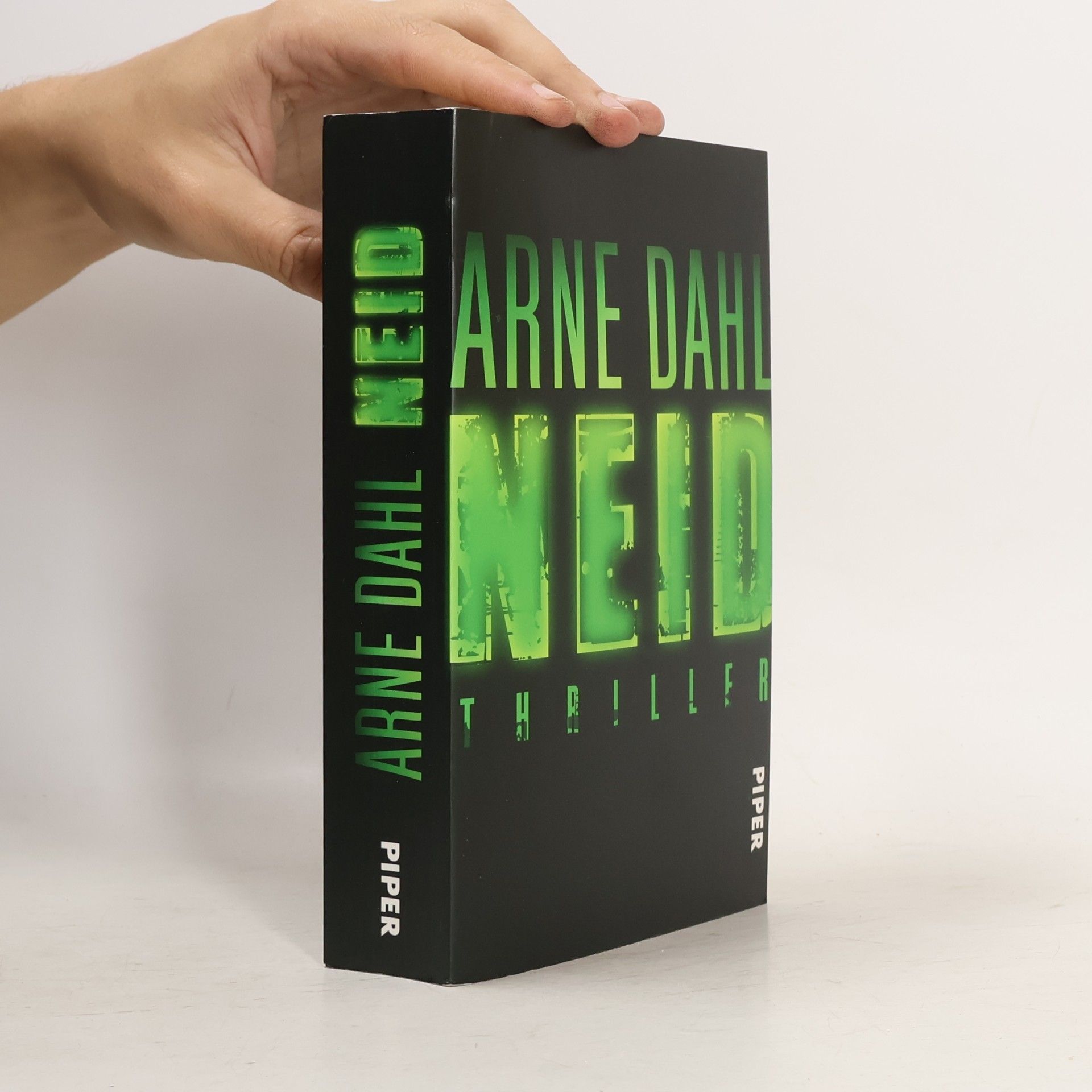 Arne Dahl Neid