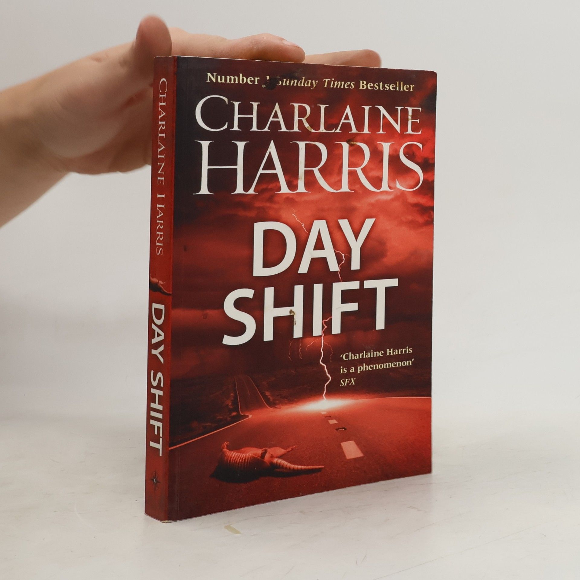 Charlaine Harris Schulz Day Shift