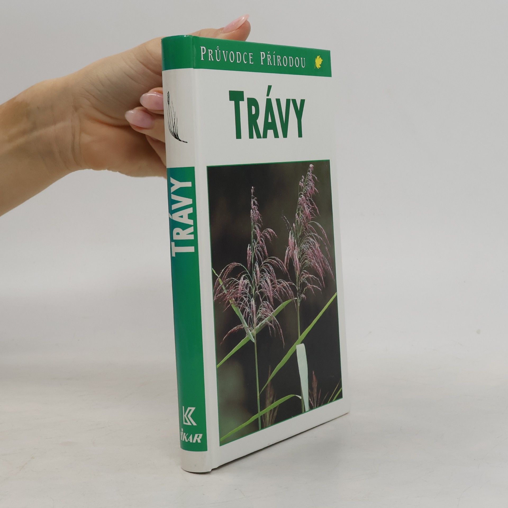 Trávy : lipnicovité, šáchorovité, sítinovité a rostliny podobné travám Evropy