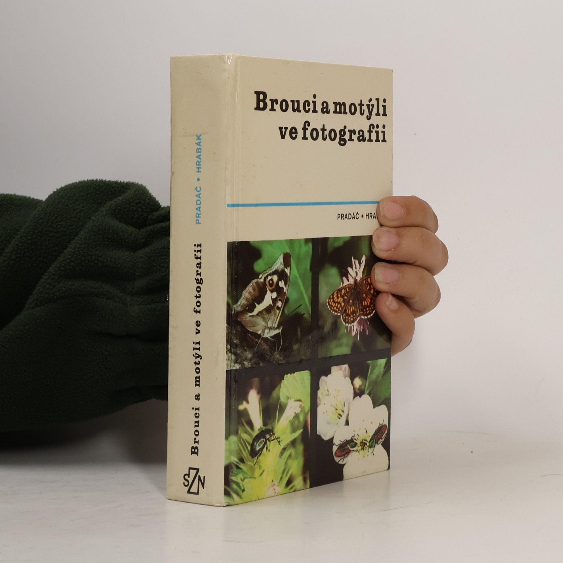 Jiří Pradáč Brouci a motýli ve fotografii