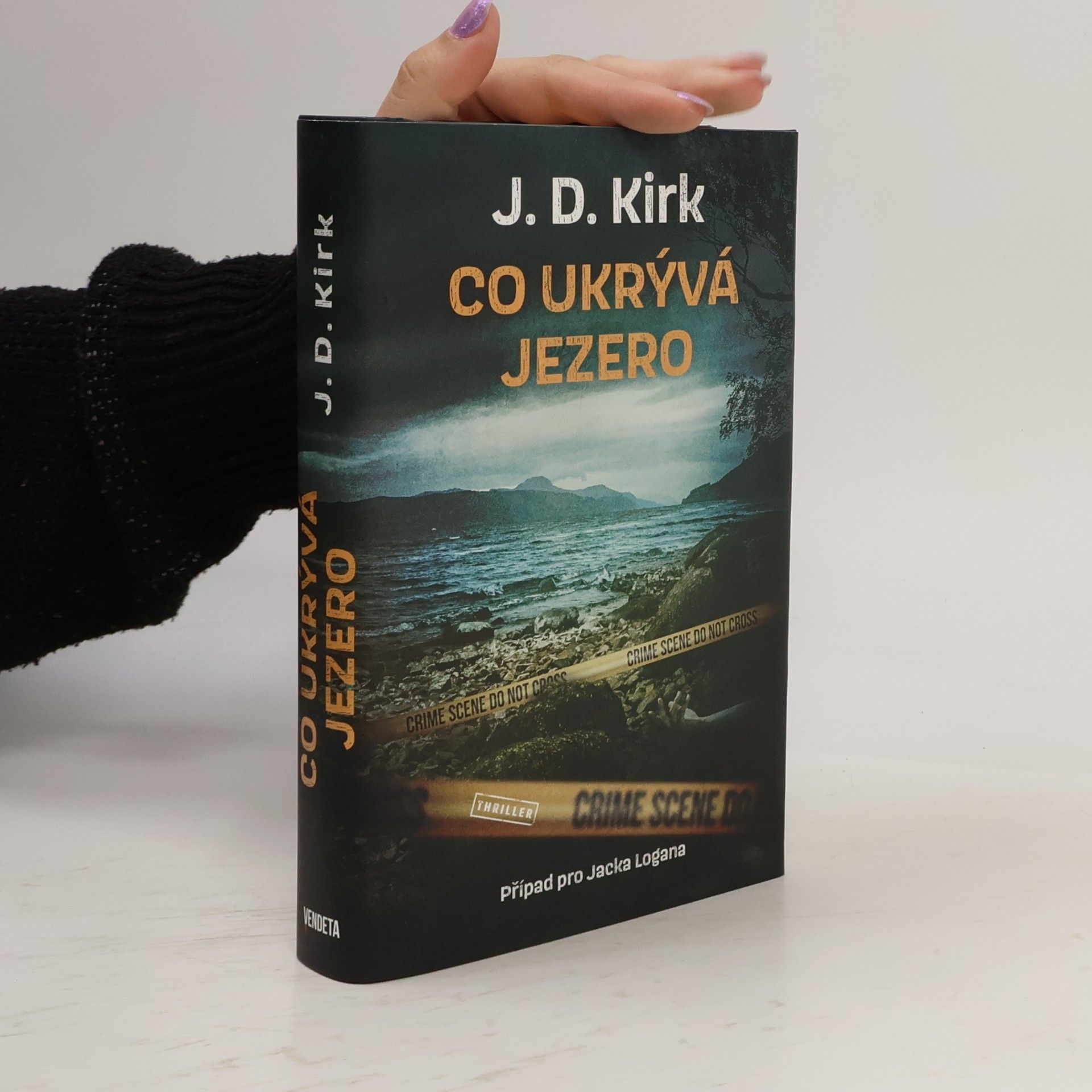 Co ukrývá jezero