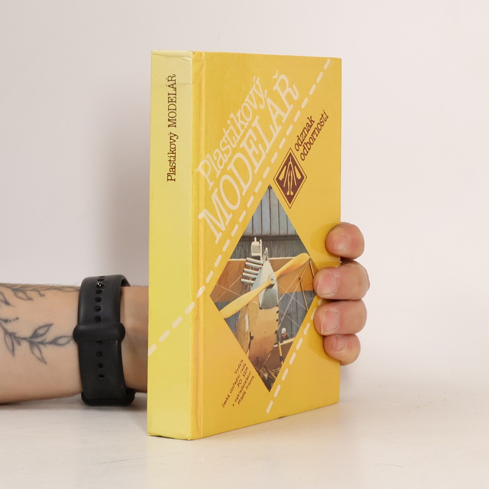 Various authors Plastikový modelář