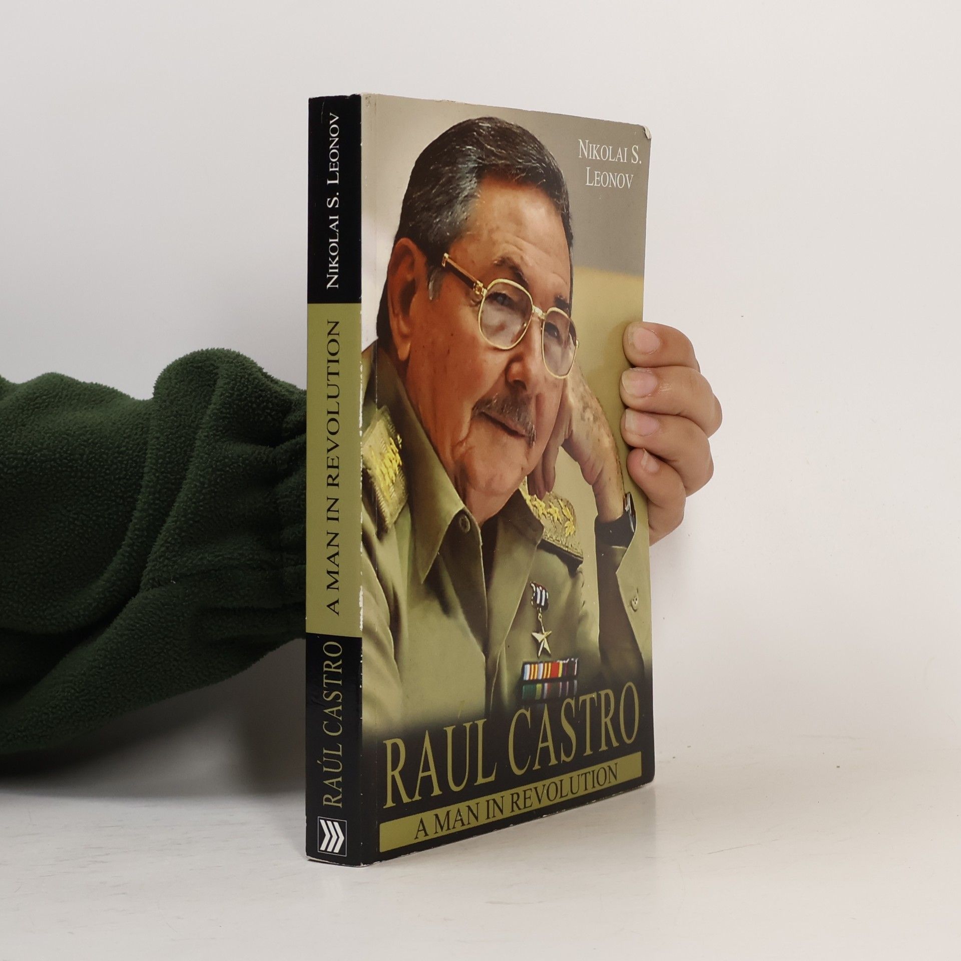 Nikolai S. Leonov Raul Castro