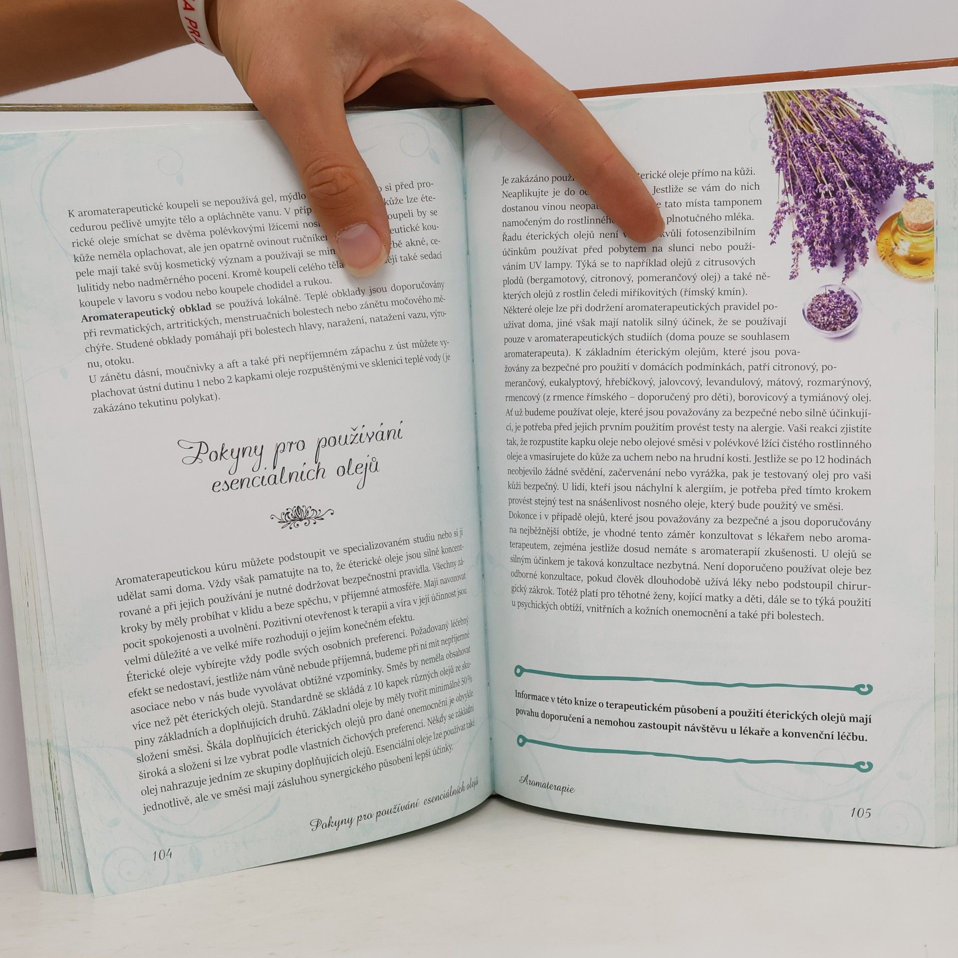 Autorenkollektiv Atlas přírodní medicíny: Fytoterapie, apiterapie, aromaterapie, reflexologie, léčba dechem
