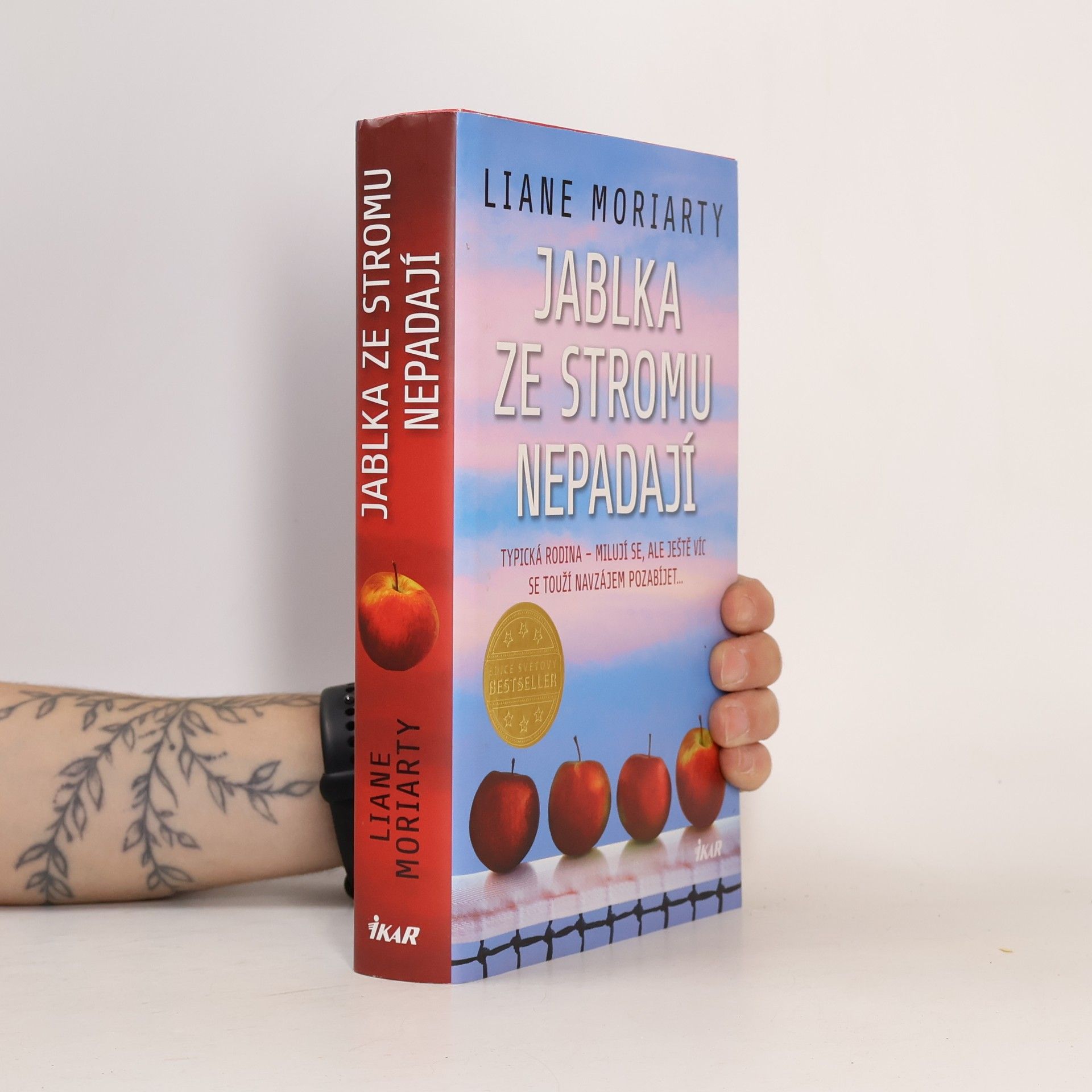Liane Moriarty Jablka ze stromu nepadají