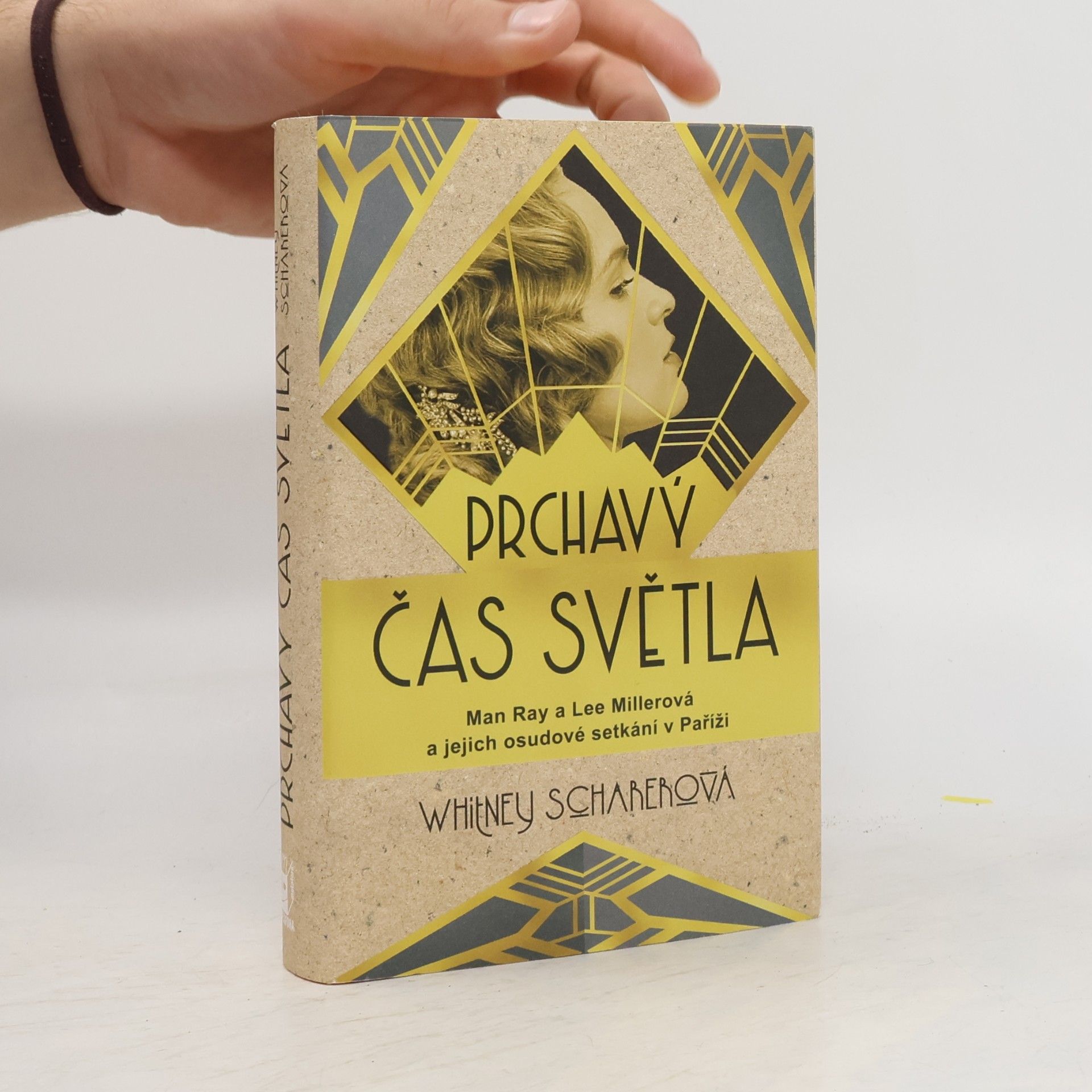 Whitney Scharer Prchavý čas světla