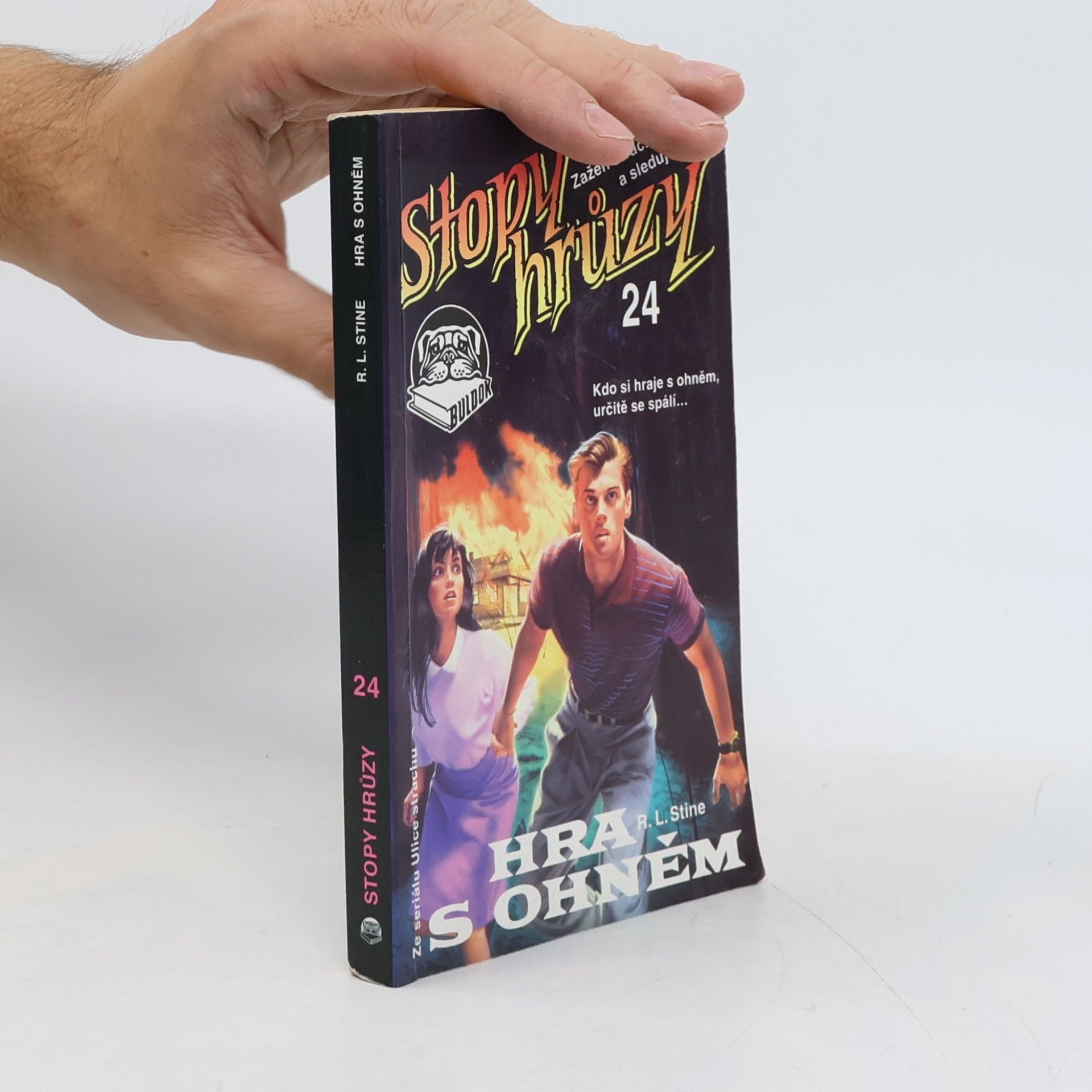 R. L. Stine Hra s ohněm