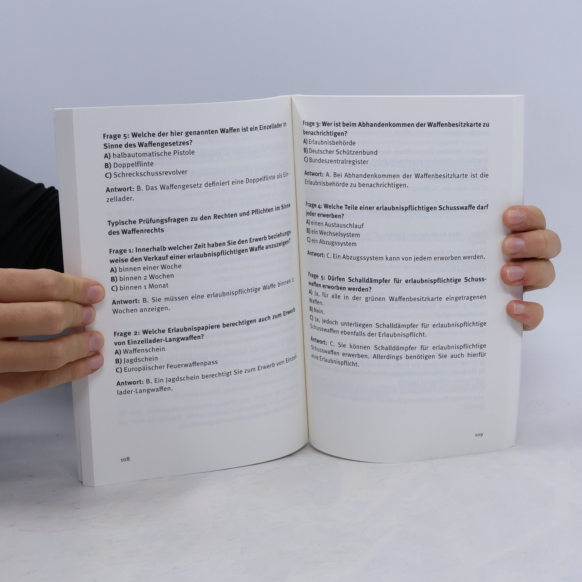 Jens Matischek Waffensachkundeprüfung - Das Erfolgsbuch: Aktuell, prüfungsnah und gesetzeskonform: Alles Wichtige zum Waffengesetz in einem Band