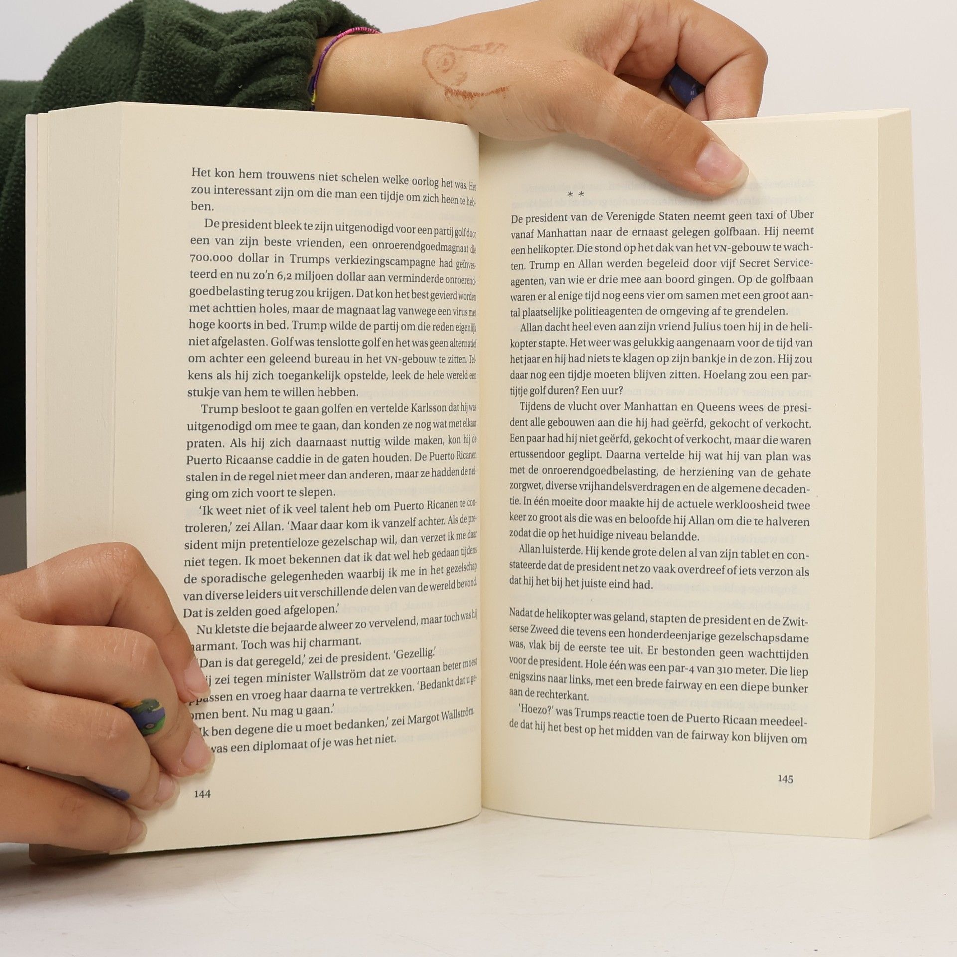 Jonas Jonasson De 100-jarige man die terugkwam om de wereld te redden - special postcodeloterij